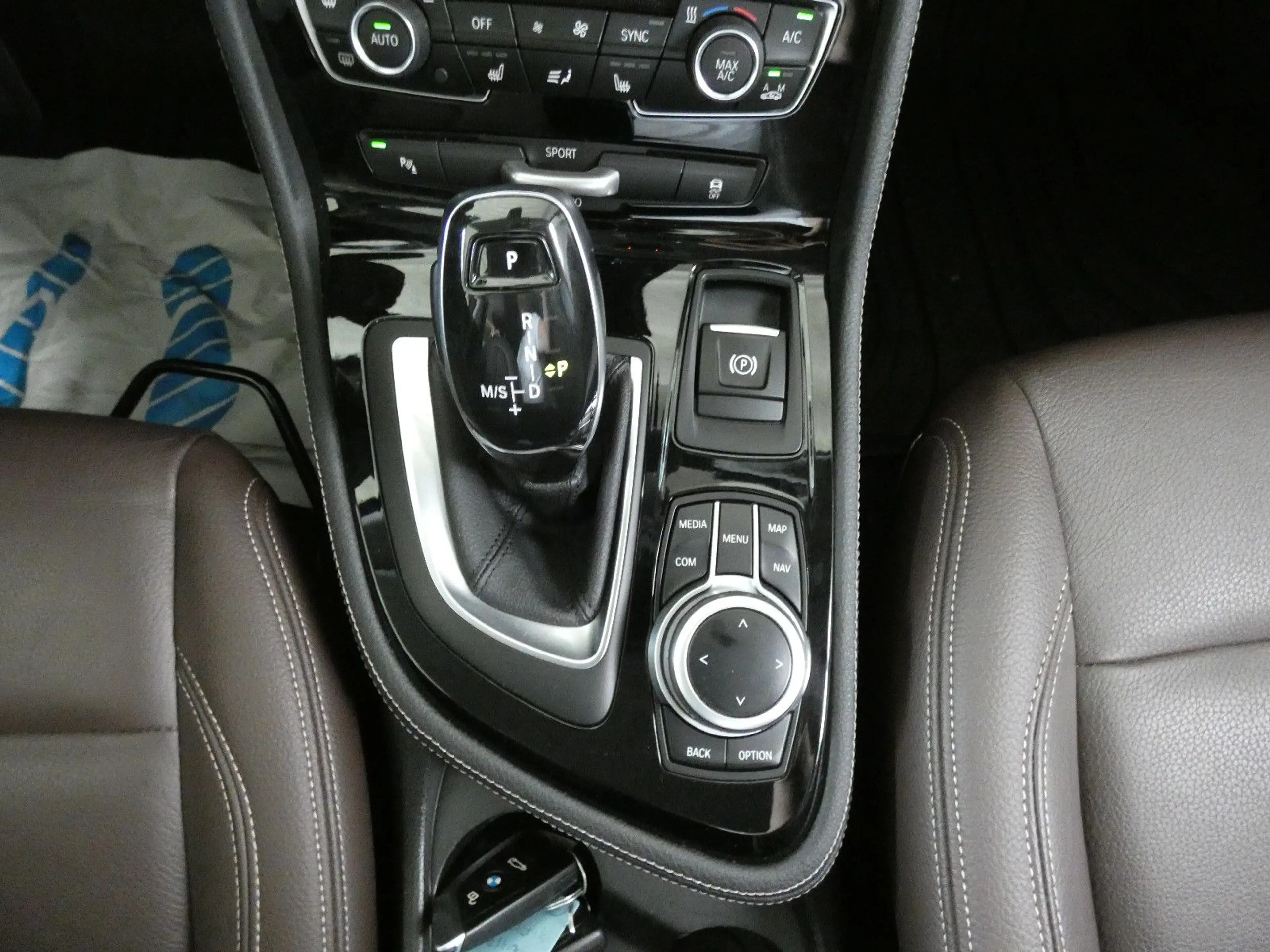 BMW 220 2 Gran Tourer 220 i Luxury Line — photo 16