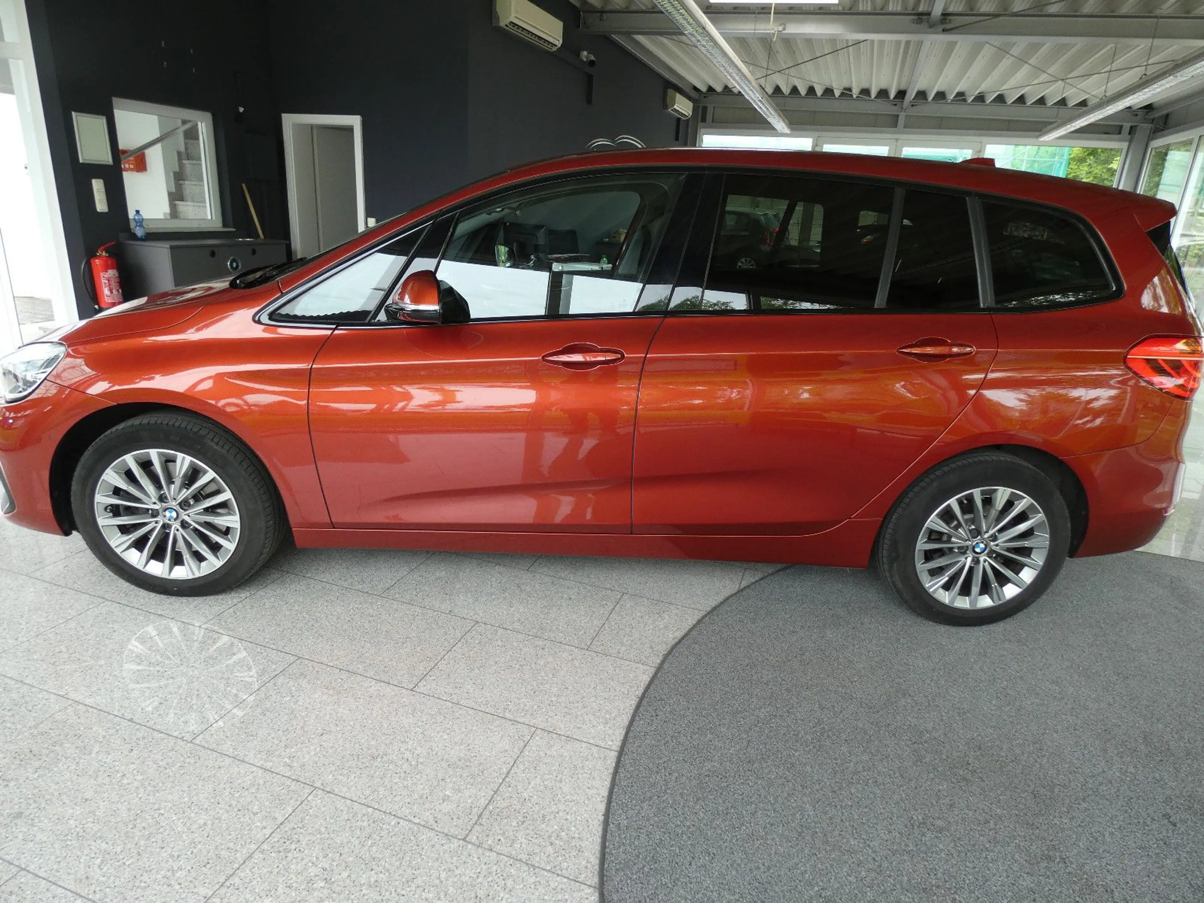 BMW 220 2 Gran Tourer 220 i Luxury Line — photo 4