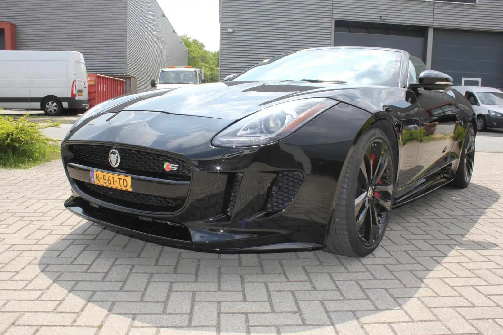Jaguar F-Type 5.0 V8 R Convertible Noir - 2