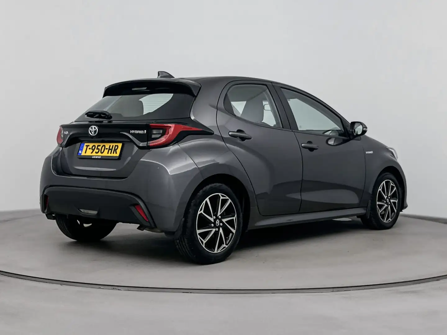 Toyota Yaris 1.5 Hybrid Dynamic Limited | Stoelverwarming | App Grau - 2