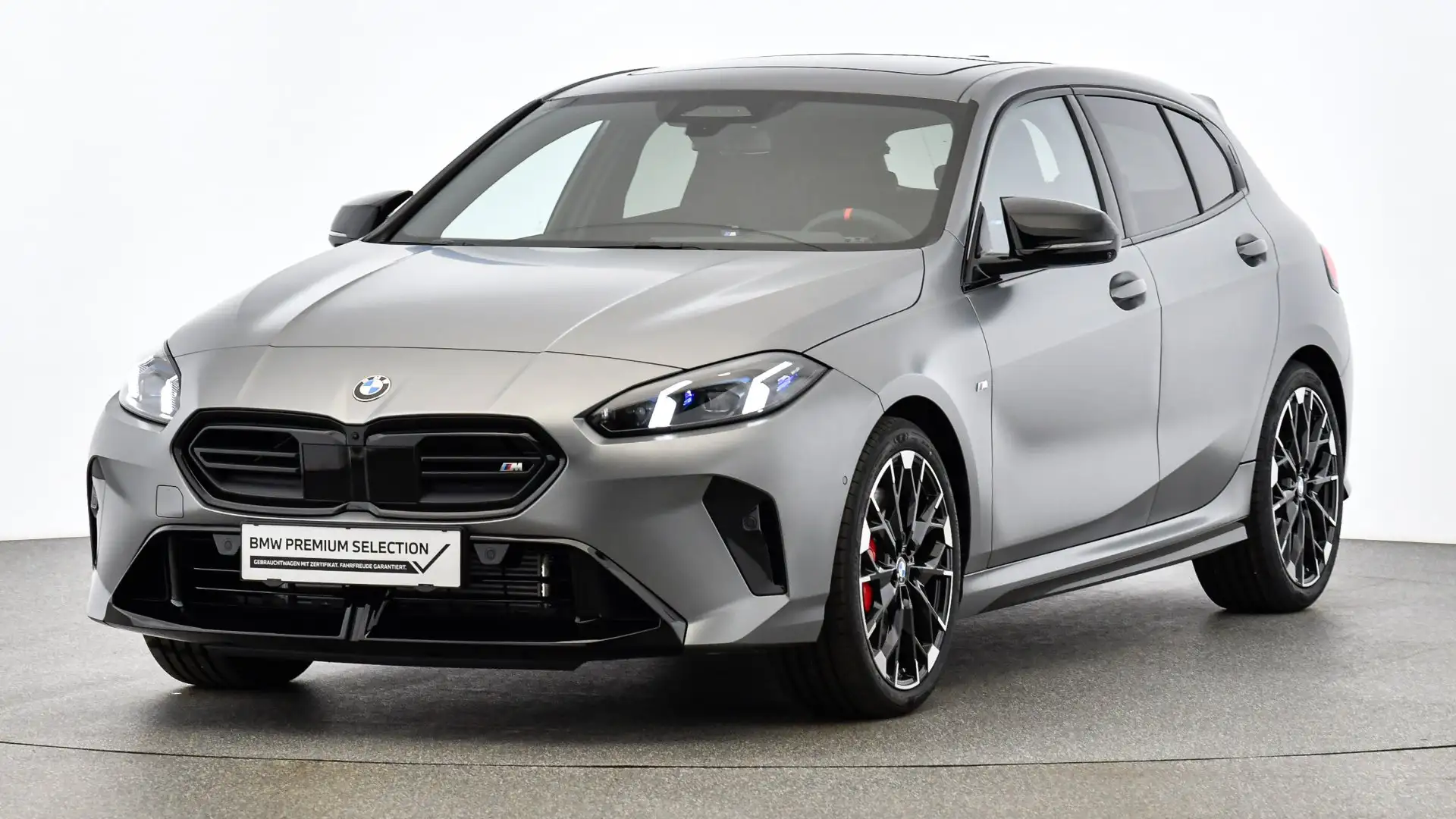 BMW 135 M135i xDrive Grau - 1