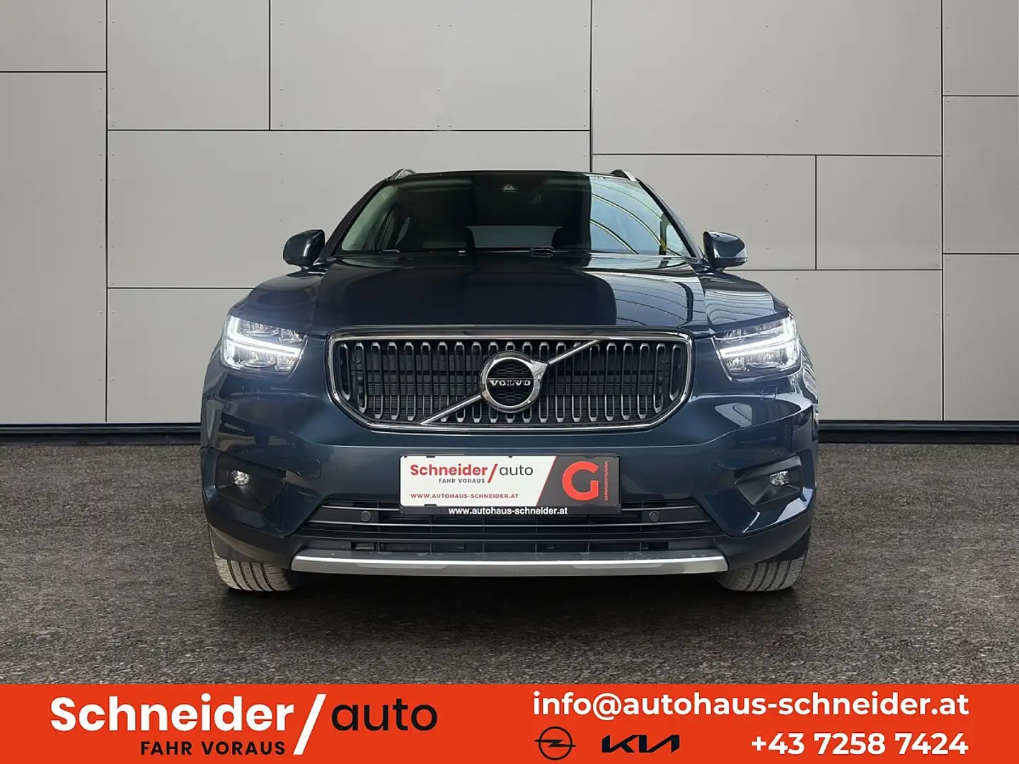 Volvo XC40 T3 Momentum Pro Bleu - 2