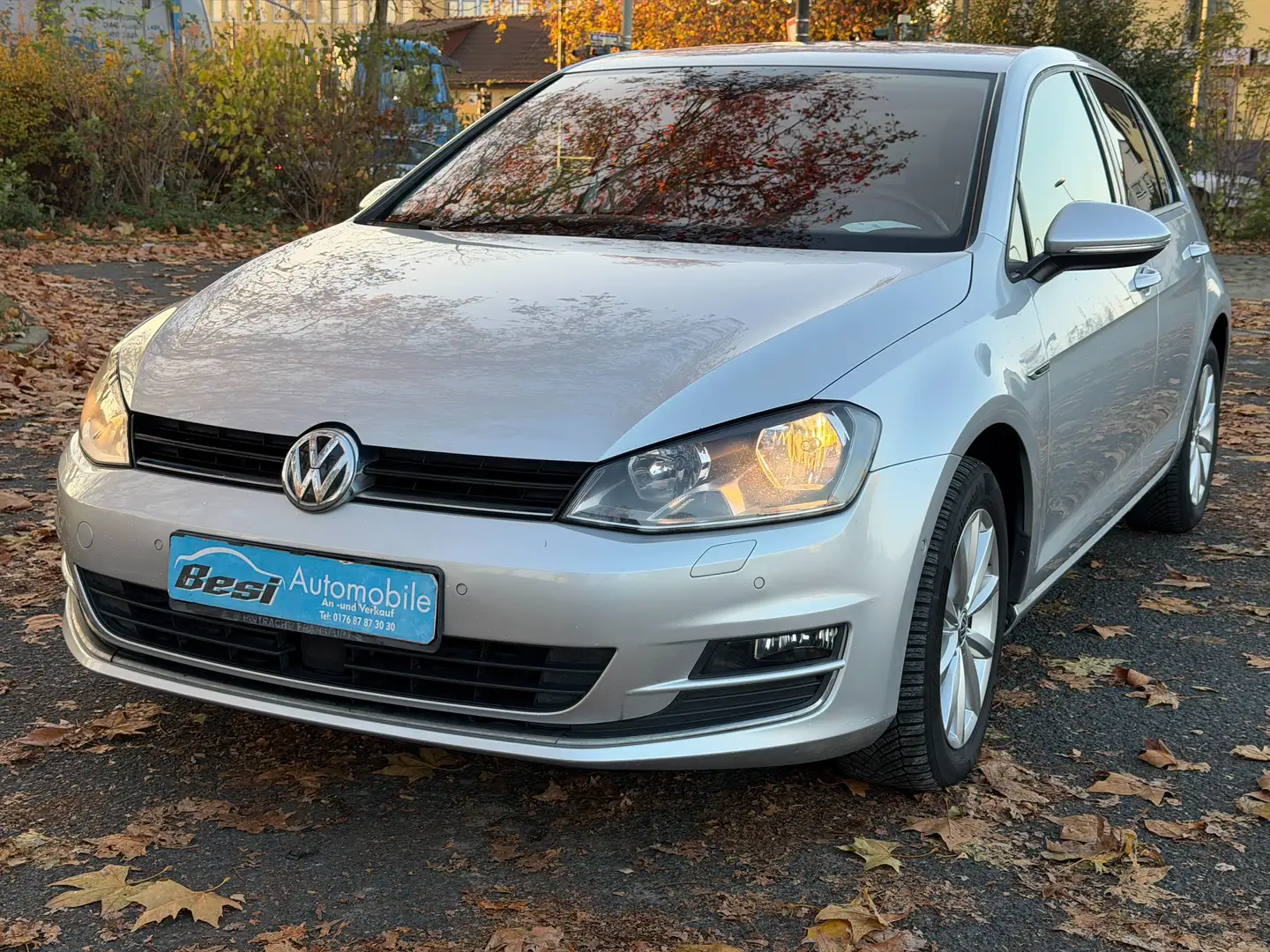 Volkswagen Golf VII 1.6 TDI Lounge DSG Standheizung / ACC / Navi Grau - 1