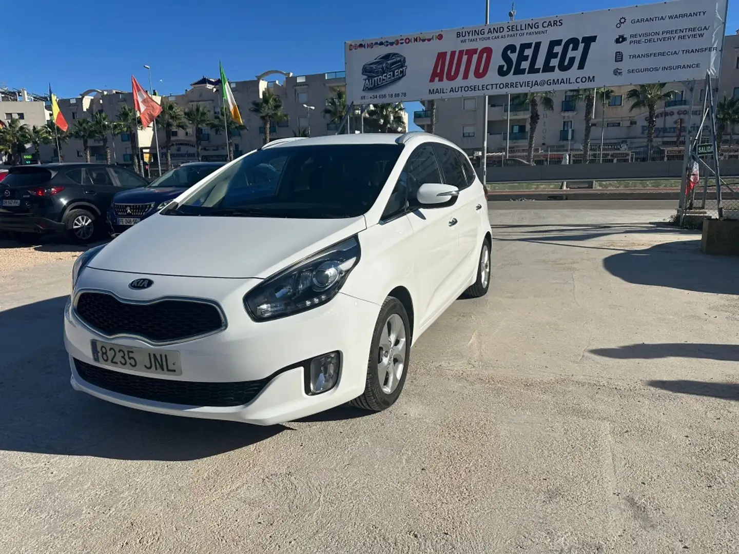 Kia Carens 1.7CRDi Eco-Dynamics Business 115 Weiß - 1