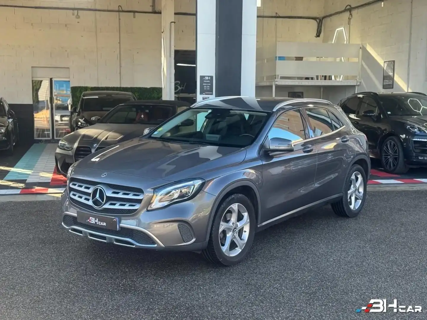 Mercedes-Benz GLA 200 Classe 2.2 200 CDI 136cv SENSATION 7G-DCT Grijs - 1