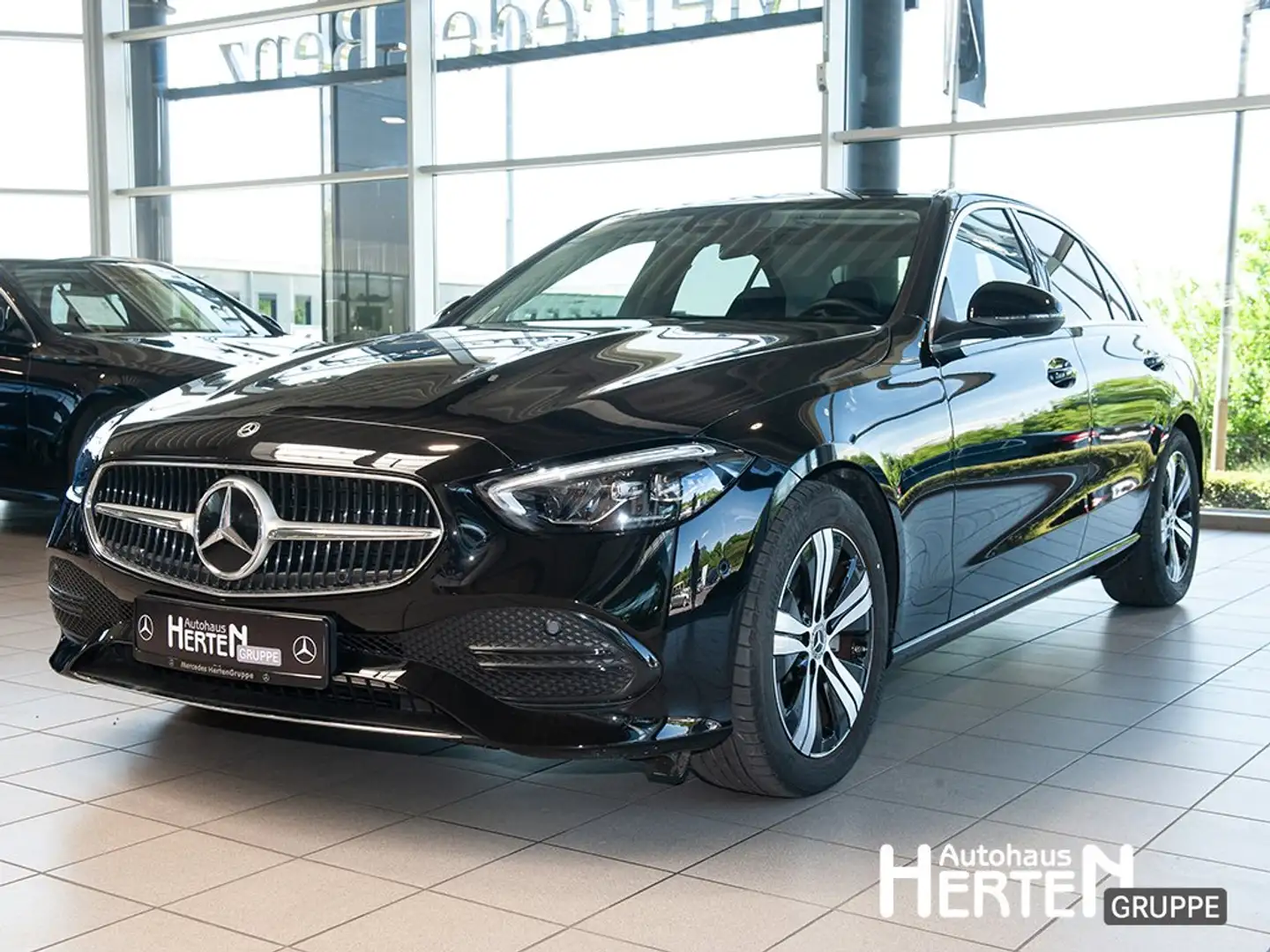 Mercedes-Benz C 180 +AVANTGARDE ADVANCED+LED+R-KAMERA+DAB+SHZ Schwarz - 1