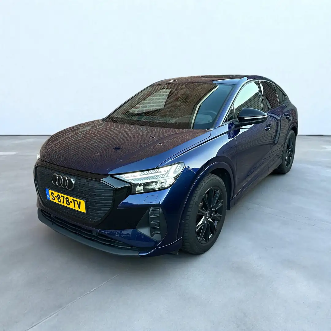 Audi Q4 e-tron S edi 40 full option - nog 6j accugarantie Blauw - 1