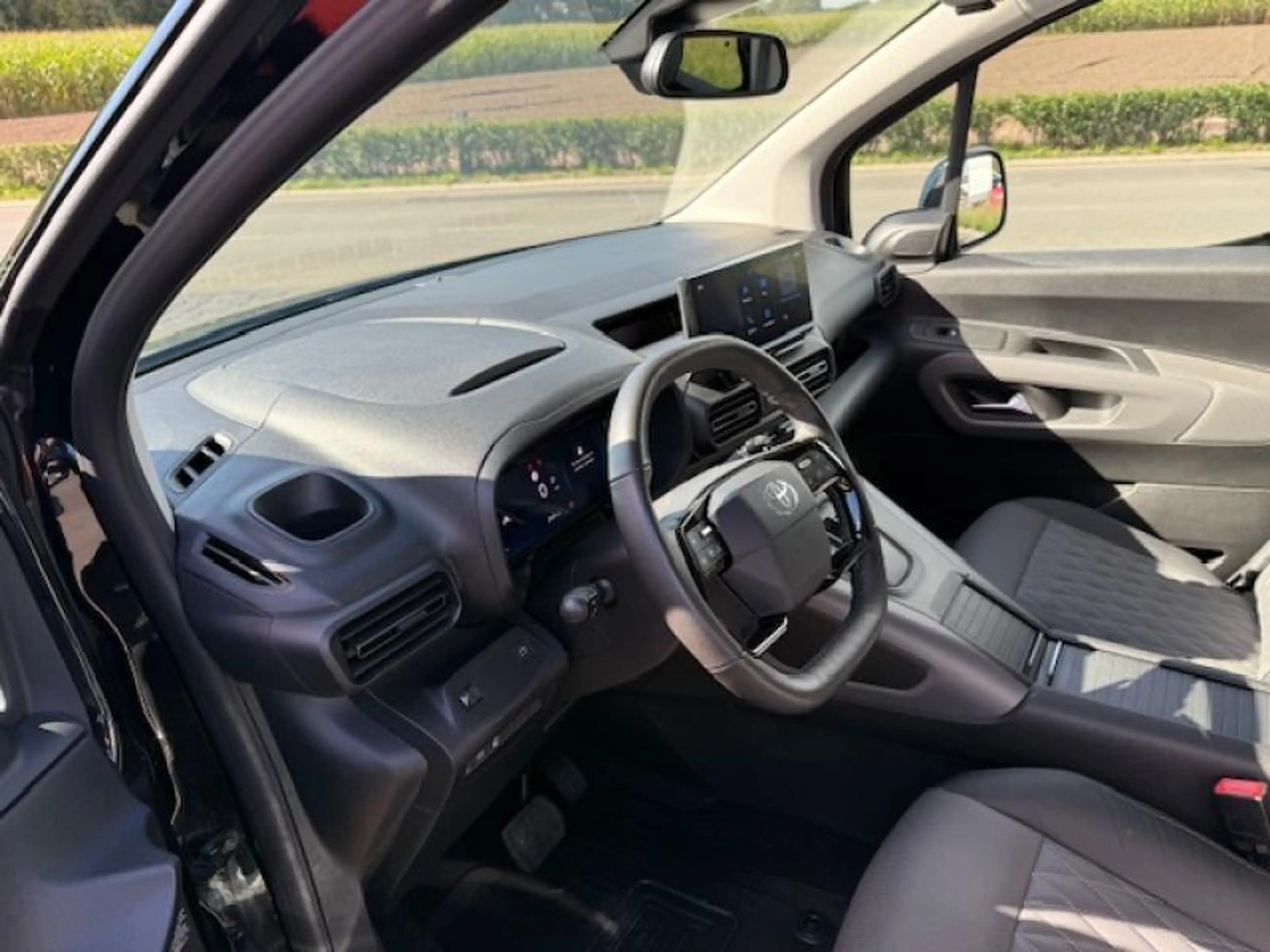 Toyota Verso Tracks 7pl Proace City Verso LWB Tracks Automaat 7 — photo 17