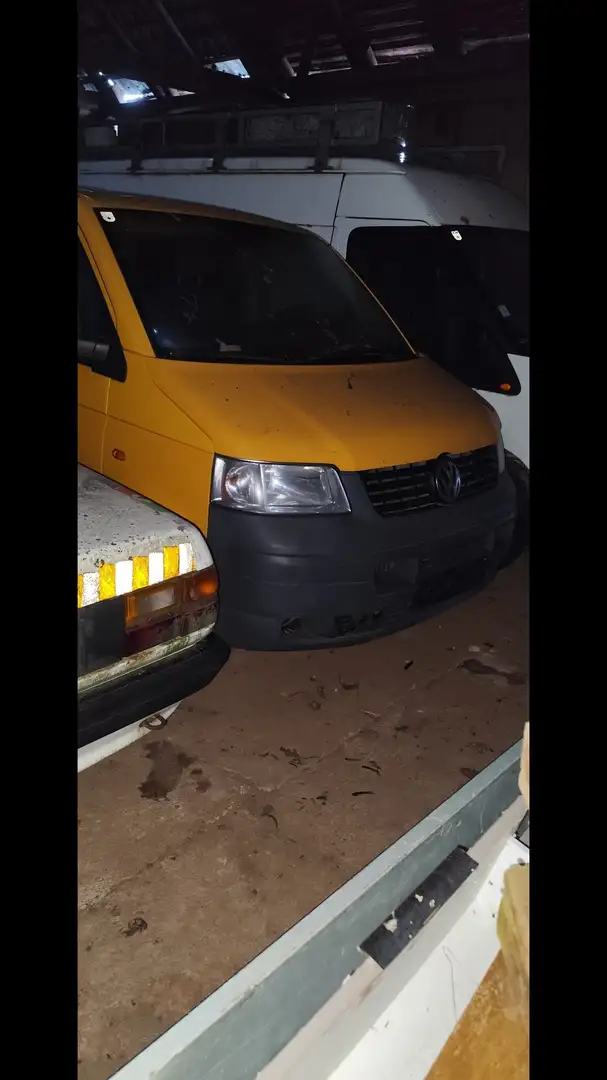 Volkswagen T5 Kombi Gelb - 2