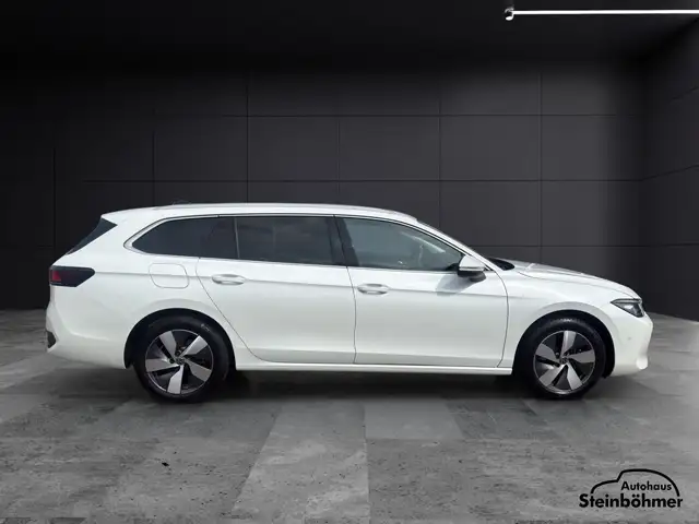 Volkswagen Passat view 8