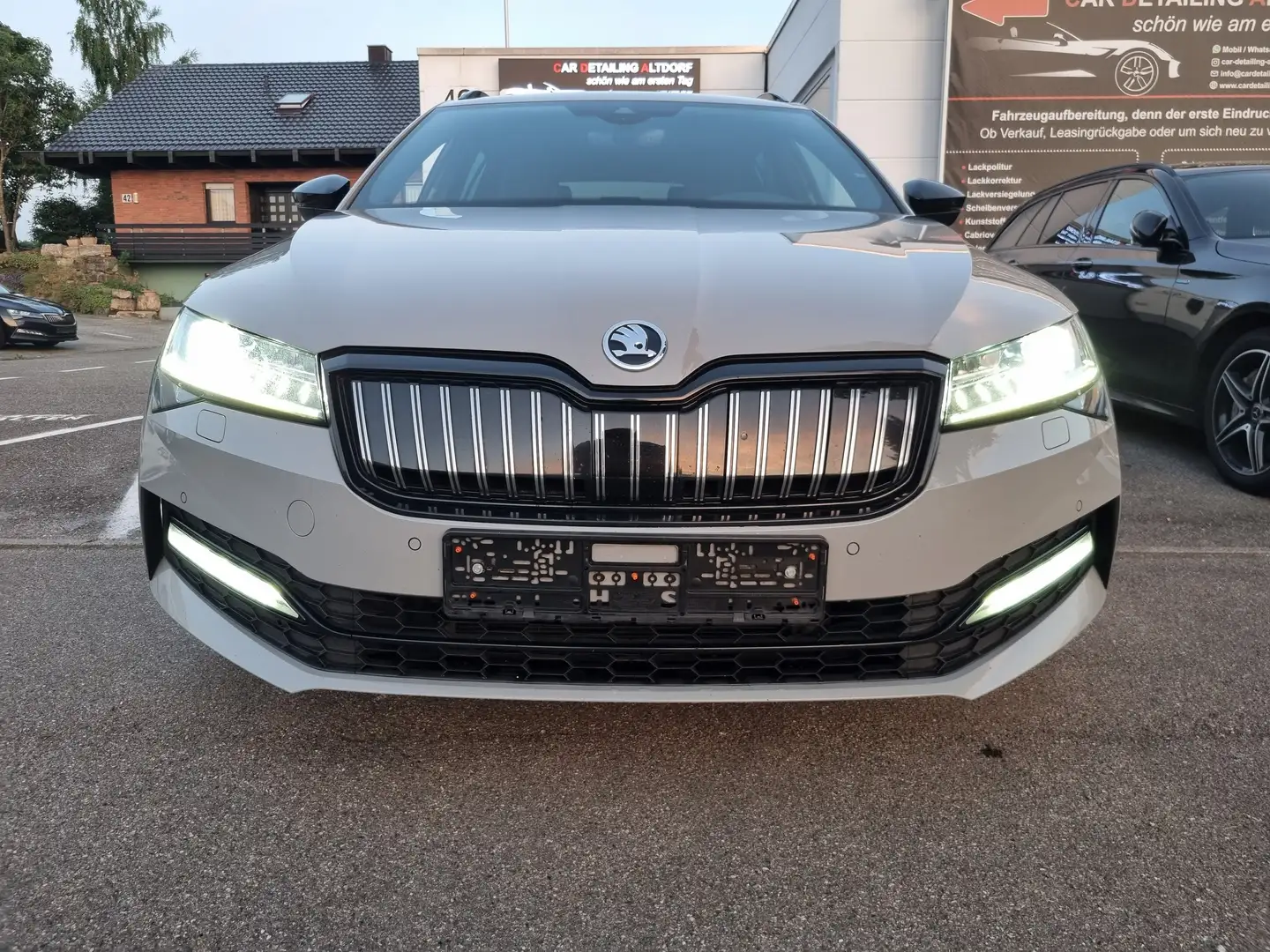Skoda Superb Sportline iV MatrixLED DCC Dig StandHeizung Kamera Grigio - 2