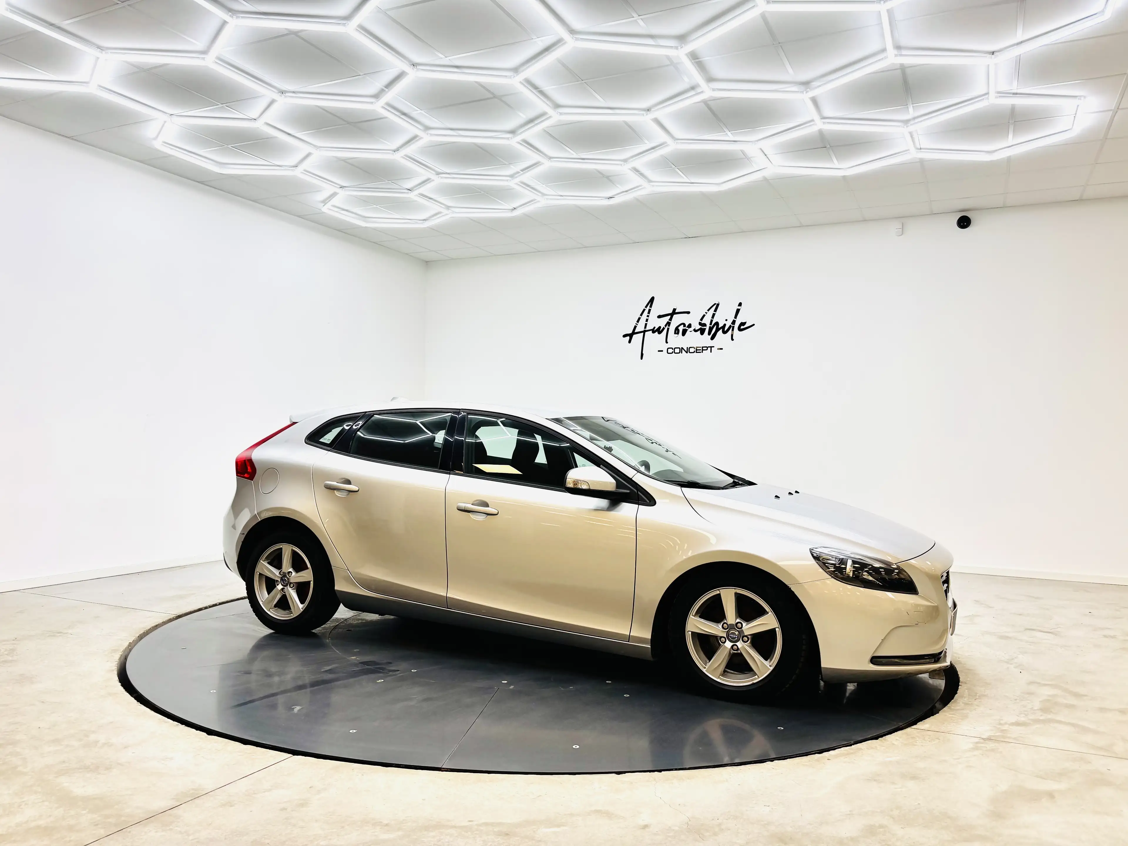 Volvo V40 Cross Country ✅1AN GARANTIE✅TVA DÉDUCTIBLE✅GPS✅AIRCO — photo 3
