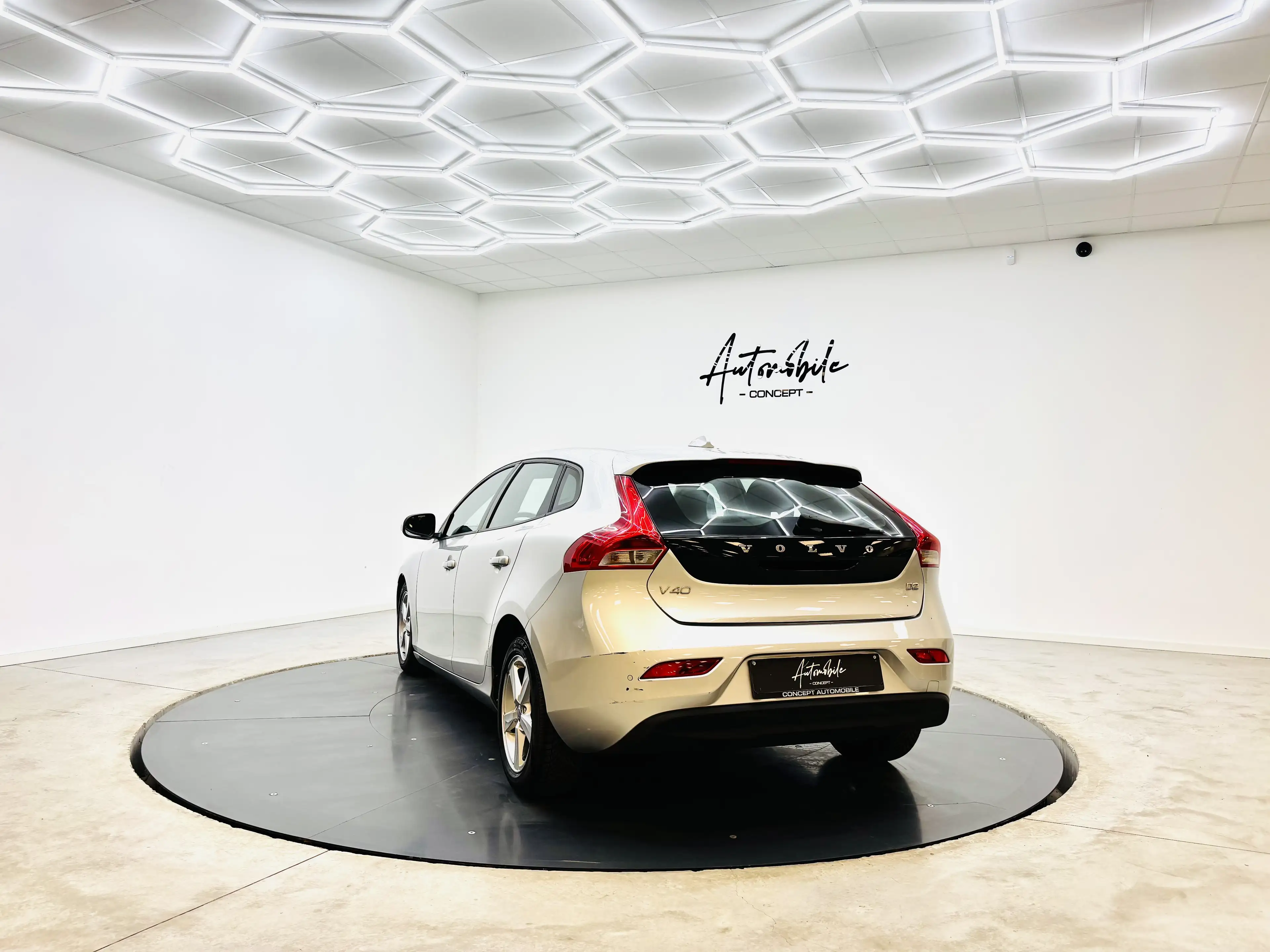 Volvo V40 Cross Country ✅1AN GARANTIE✅TVA DÉDUCTIBLE✅GPS✅AIRCO — photo 6