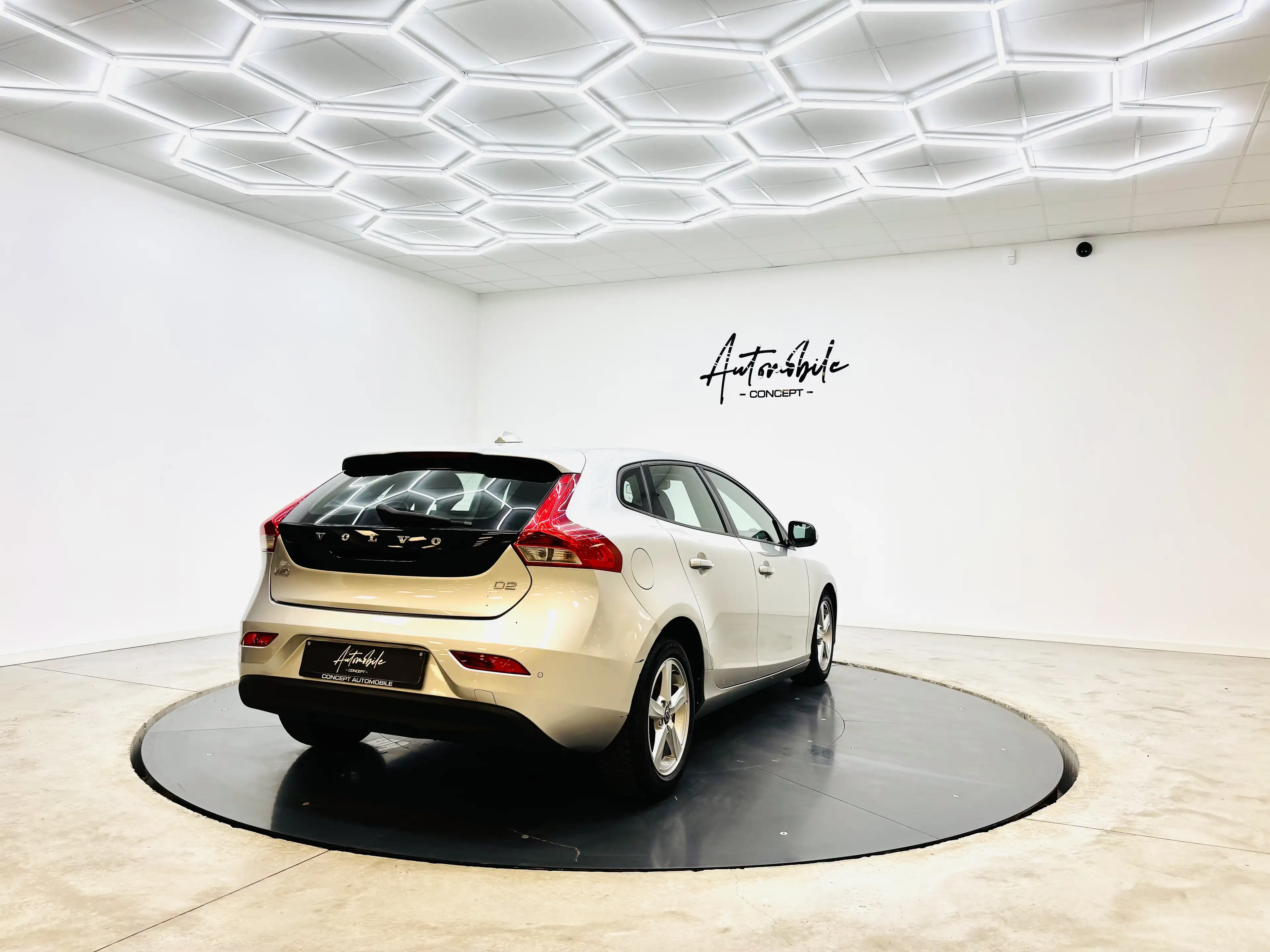 Volvo V40 Cross Country ✅1AN GARANTIE✅TVA DÉDUCTIBLE✅GPS✅AIRCO — photo 5