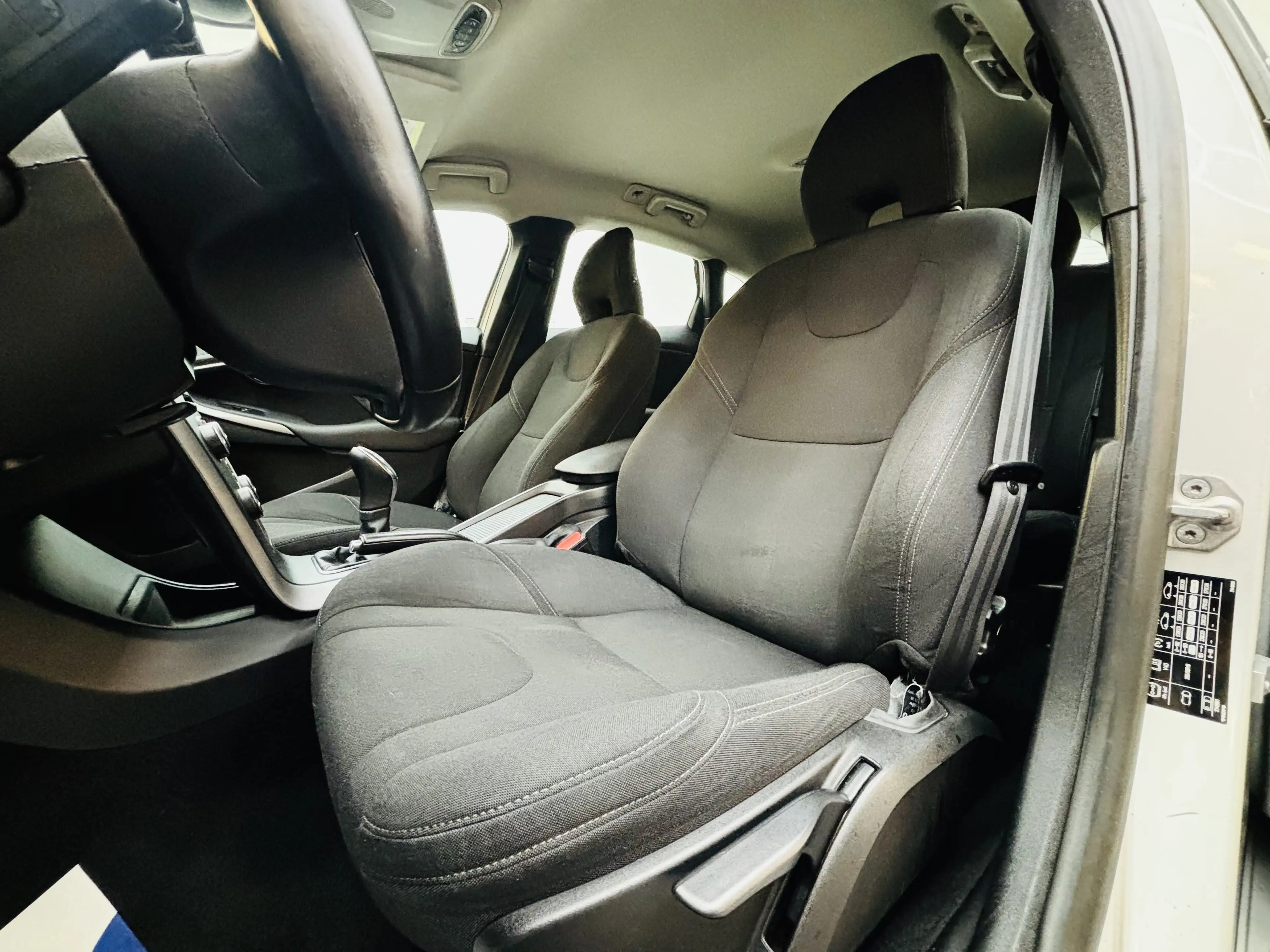 Volvo V40 Cross Country ✅1AN GARANTIE✅TVA DÉDUCTIBLE✅GPS✅AIRCO — photo 11