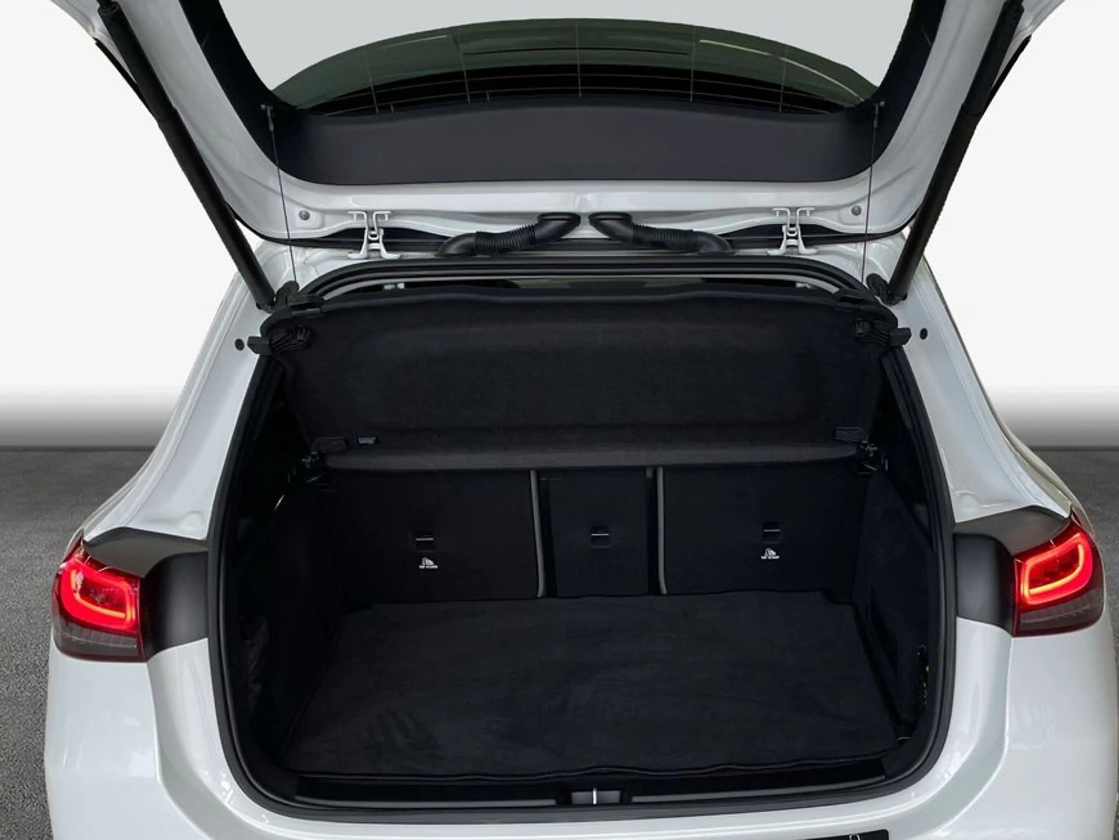 Mercedes-Benz EQA 350 EQA — photo 8
