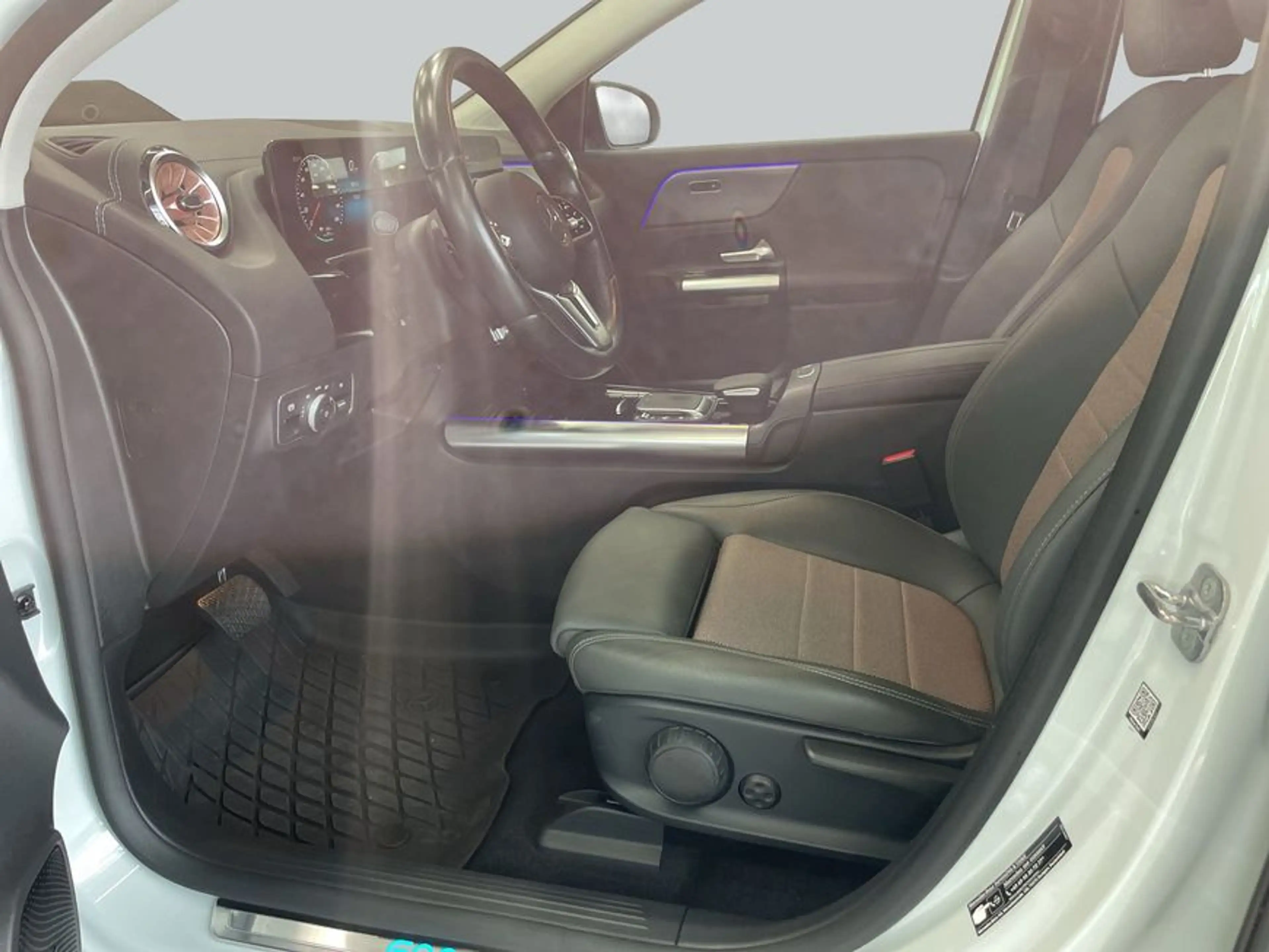 Mercedes-Benz EQA 350 EQA — photo 9