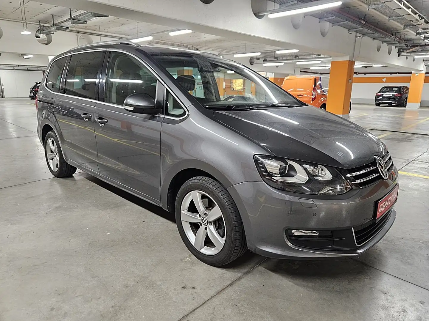 Volkswagen Sharan Karat BMT 2,0 TDI DSG Grau - 2