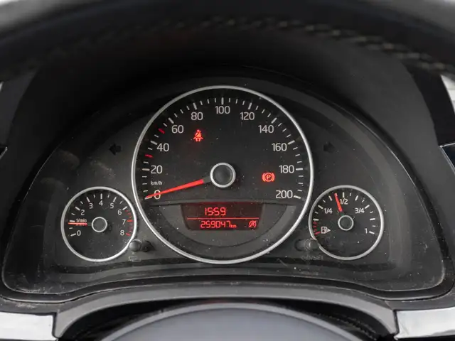 Volkswagen up! view 15