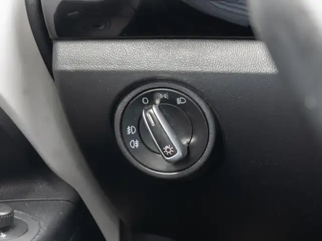 Volkswagen up! view 16