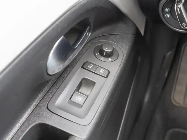 Volkswagen up! view 17