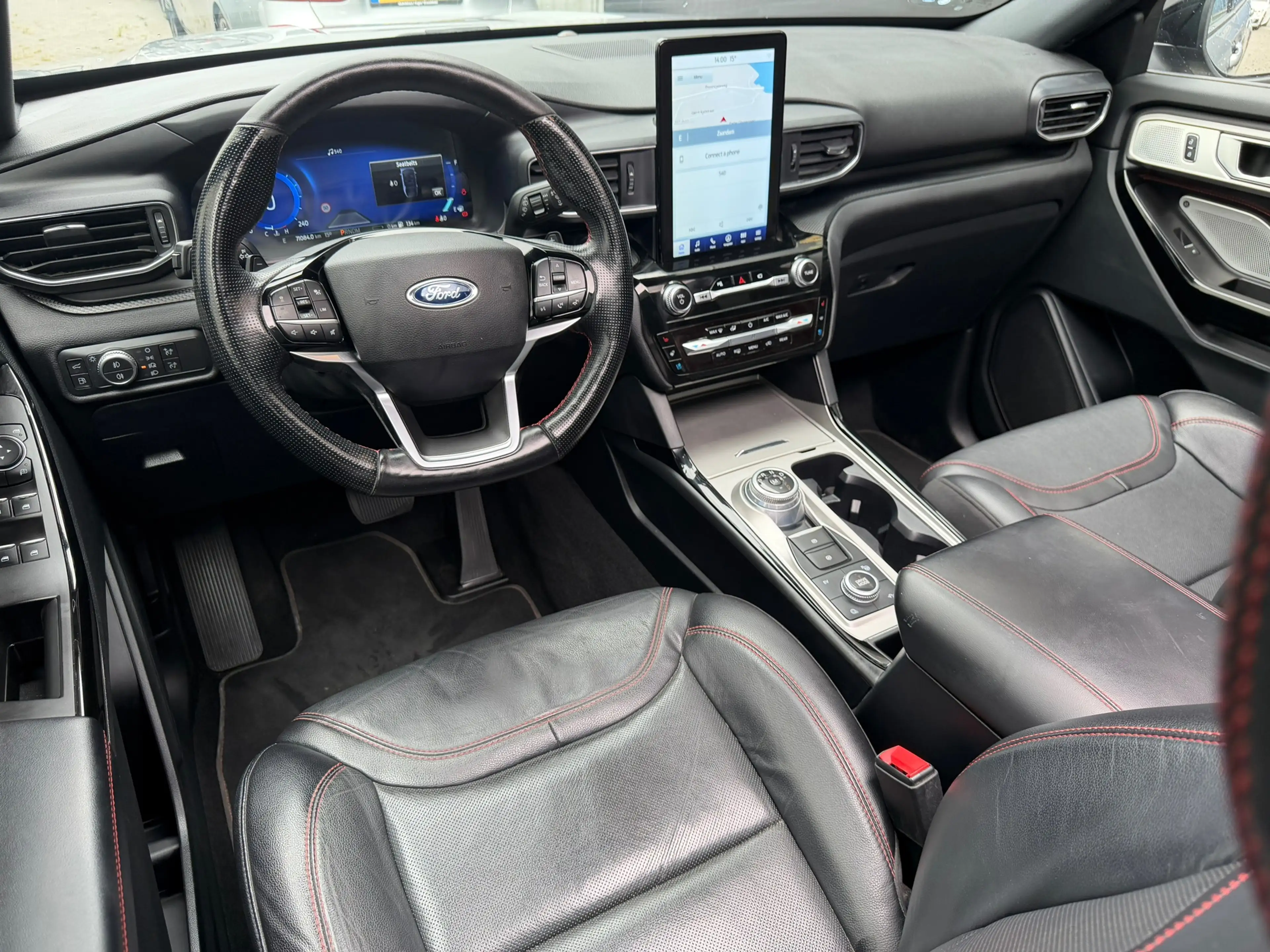 Ford Explorer 3.0 V6 EcoBoost PHEV ST-Line - 7p Pano Massage Ven — photo 3