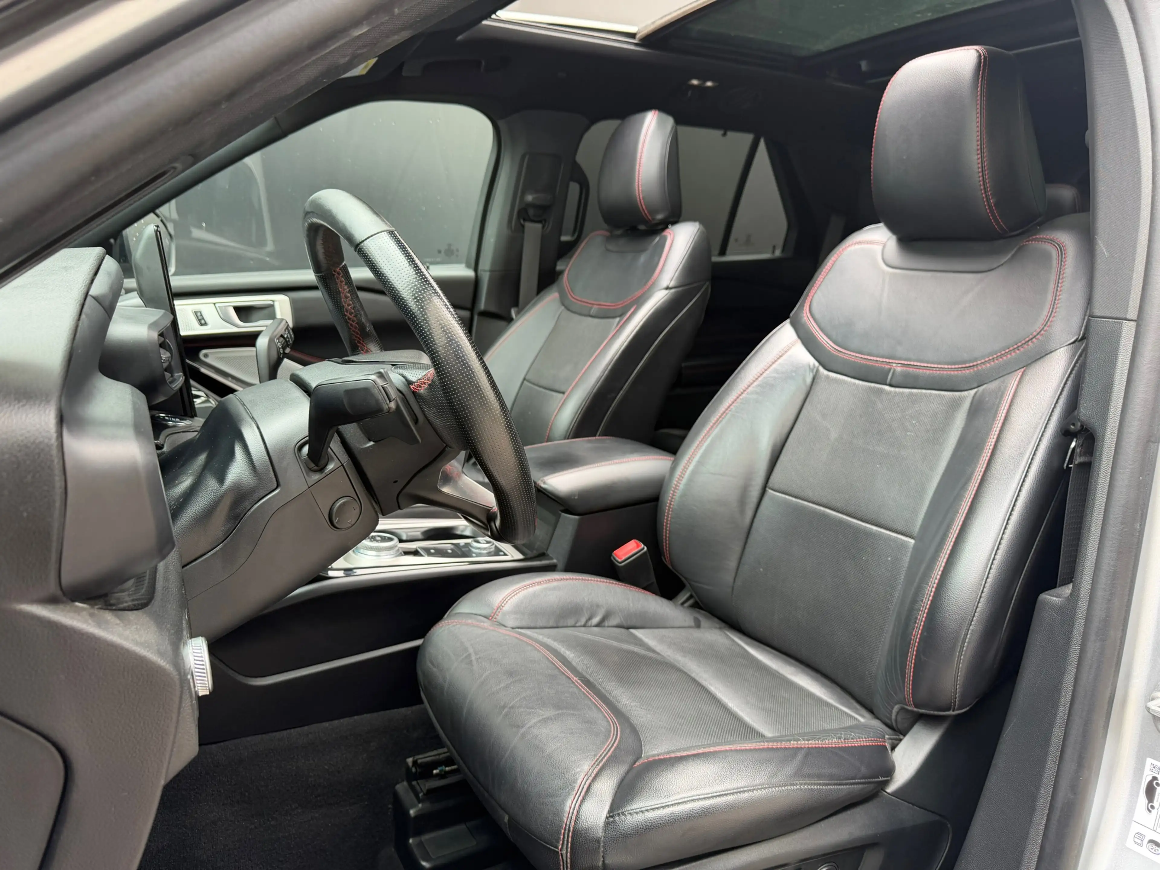 Ford Explorer 3.0 V6 EcoBoost PHEV ST-Line - 7p Pano Massage Ven — photo 11