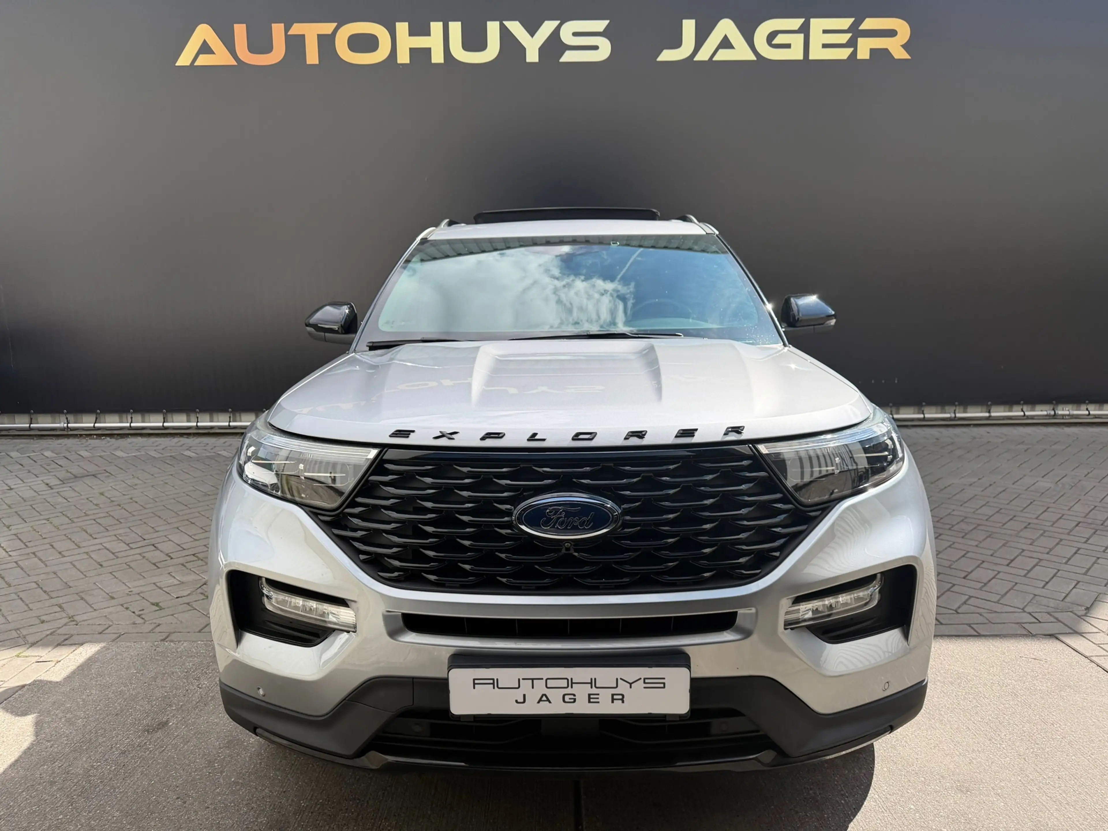 Ford Explorer 3.0 V6 EcoBoost PHEV ST-Line - 7p Pano Massage Ven — photo 9