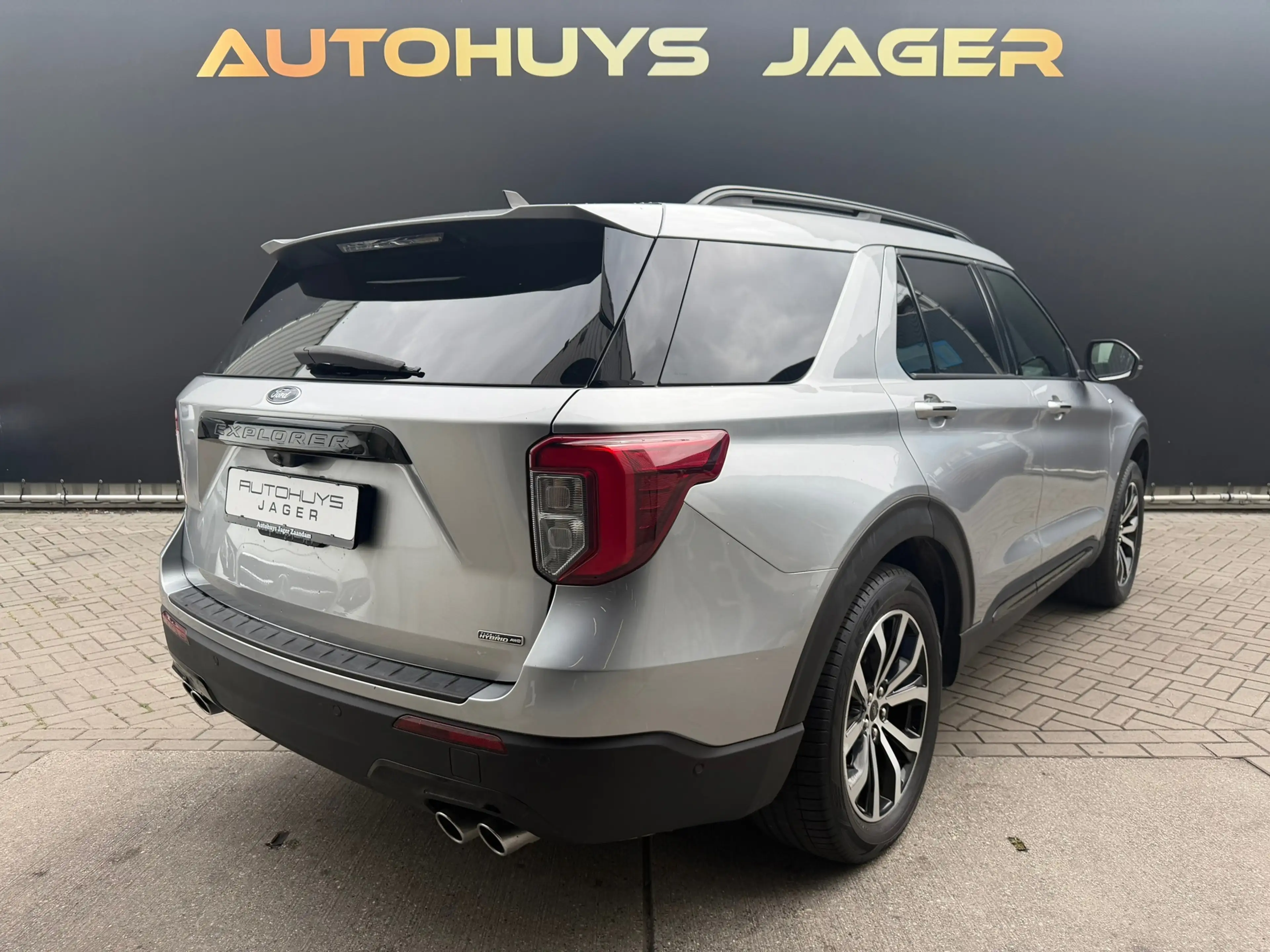 Ford Explorer 3.0 V6 EcoBoost PHEV ST-Line - 7p Pano Massage Ven — photo 6