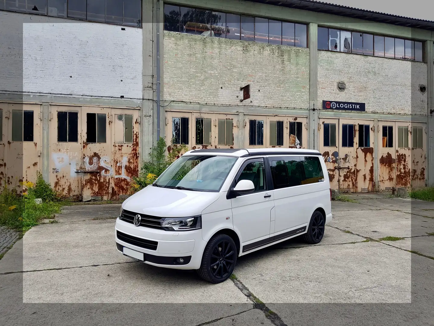 Volkswagen T5 California Beach Weiß - 1