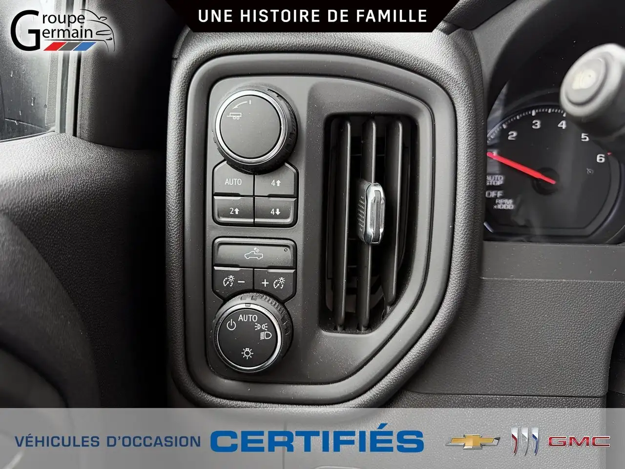 Chevrolet Silverado 1500 photo Chevrolet Silverado 1500