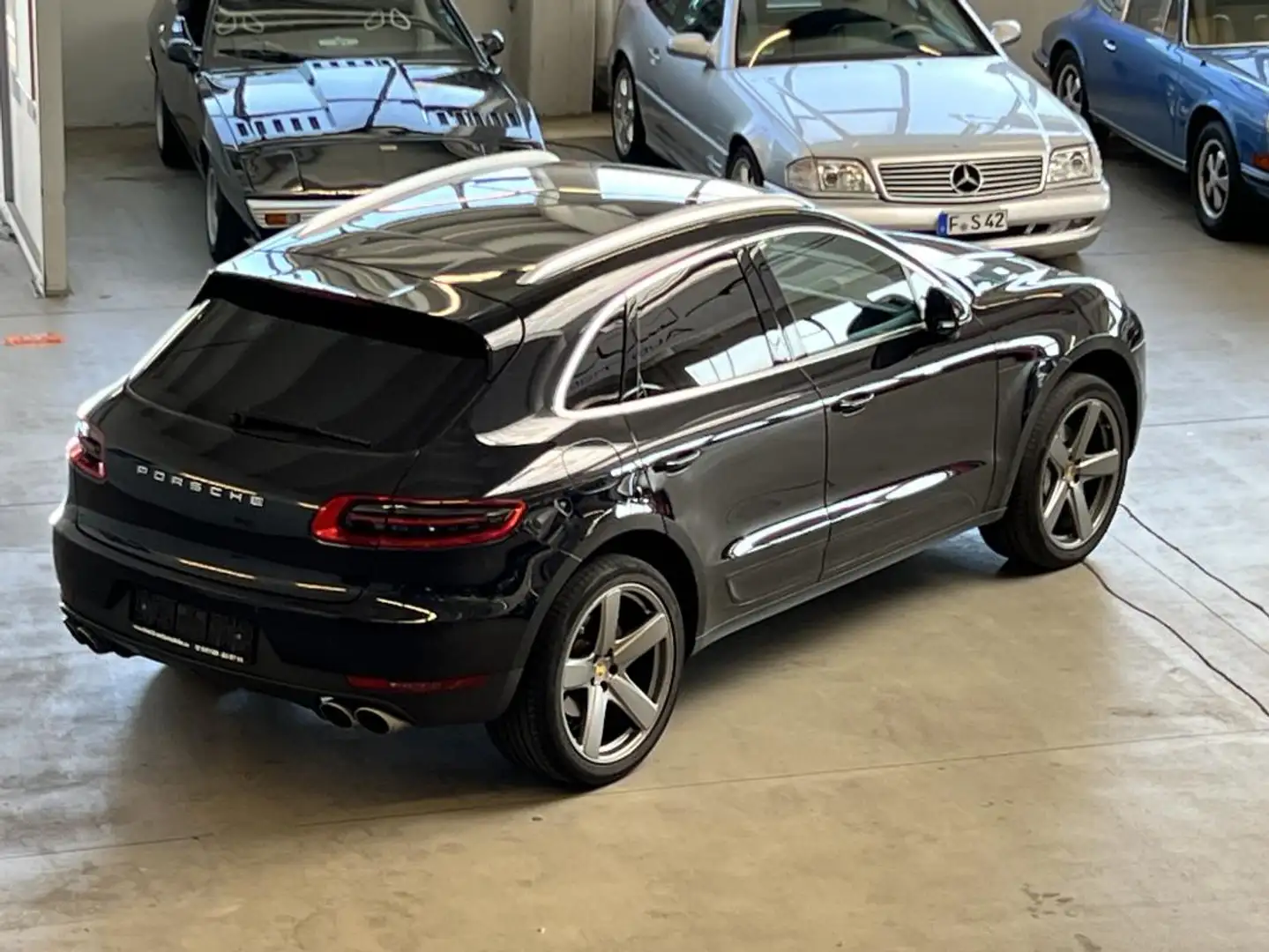 Porsche Macan Porsche Approved 12.2025 Schwarz - 1