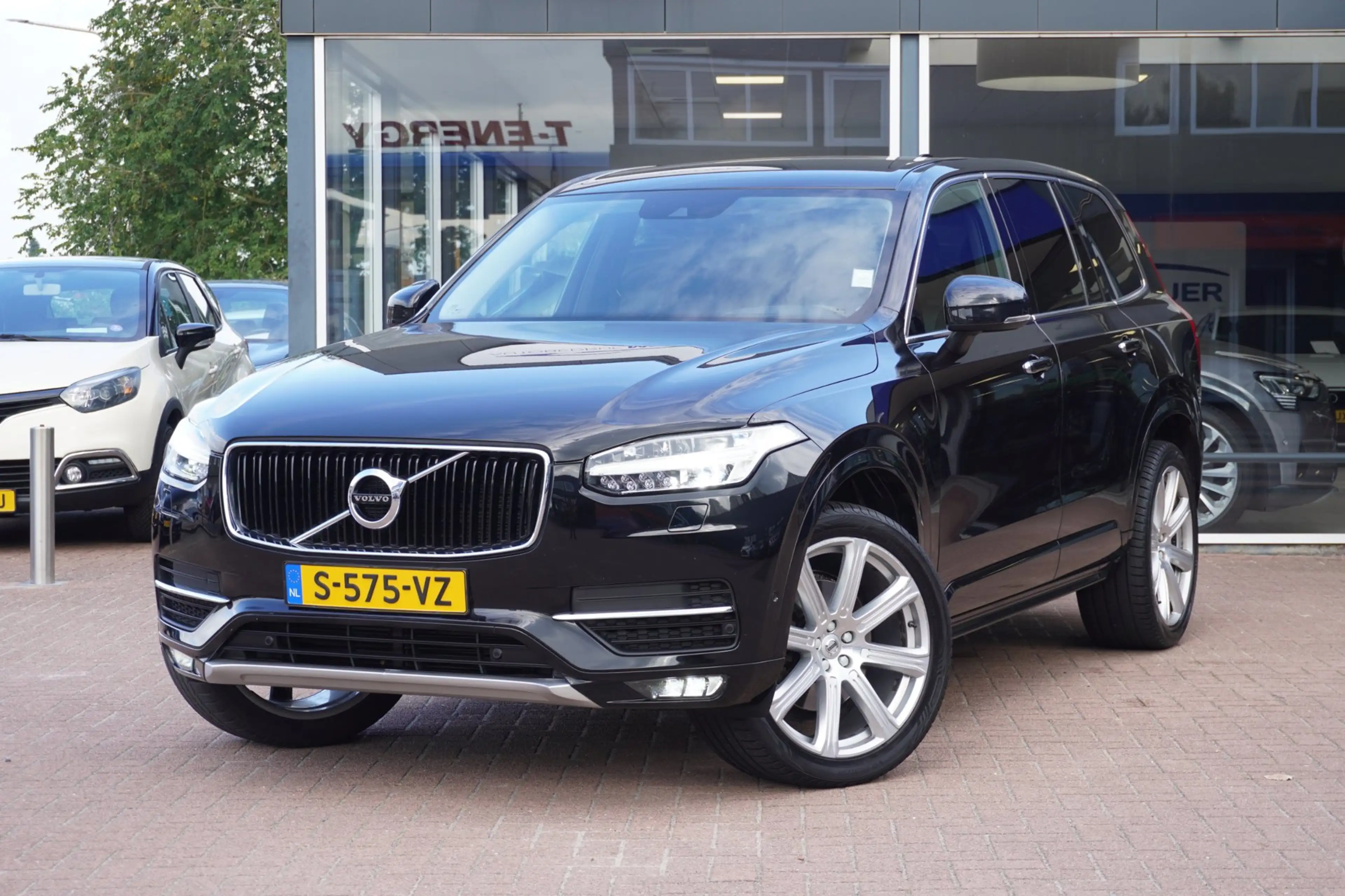 Volvo XC90 2.0 T5 AWD Inscription Automaat | Airco | Navigati