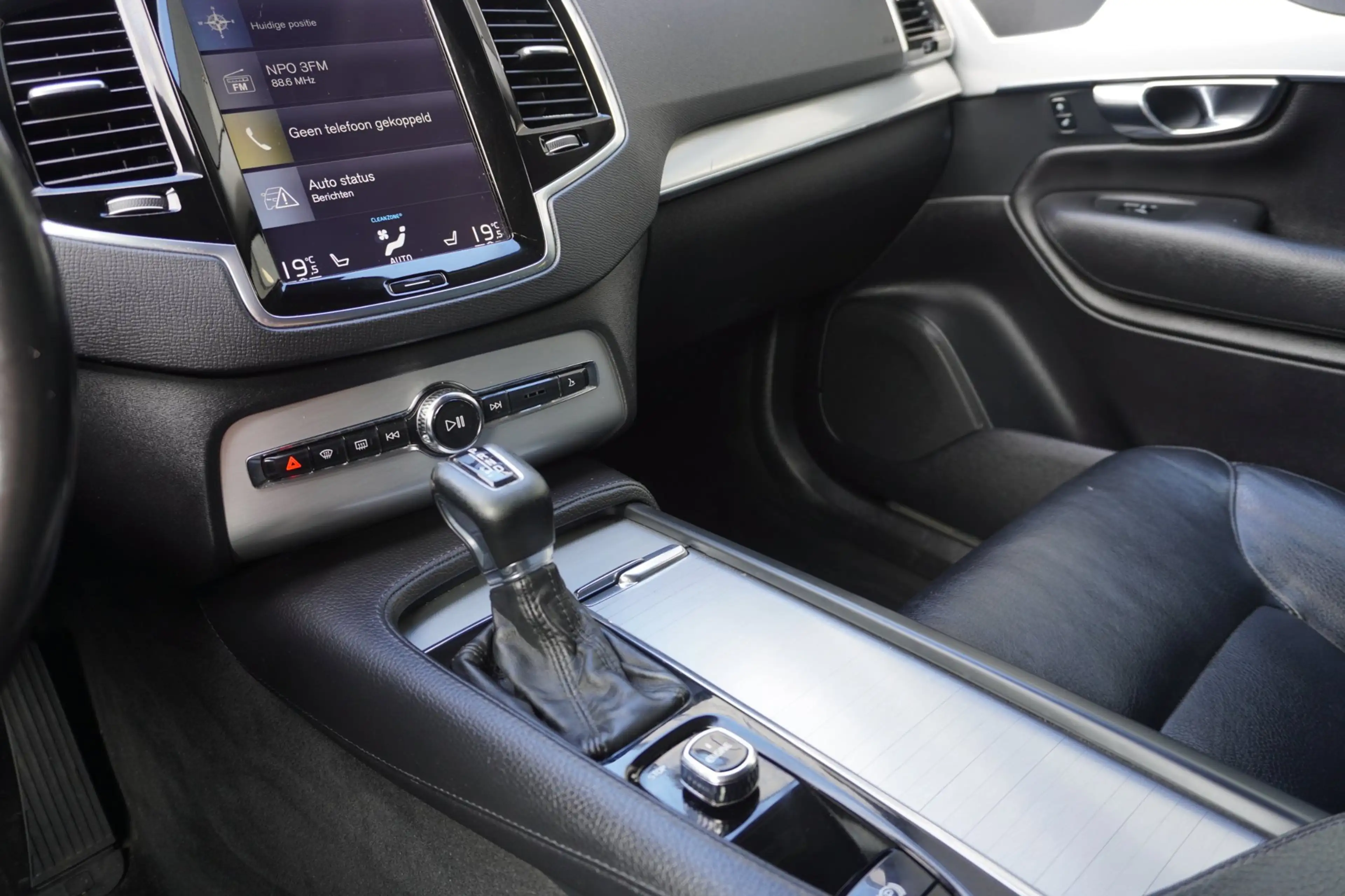 Volvo XC90 2.0 T5 AWD Inscription Automaat | Airco | Navigati — photo 24