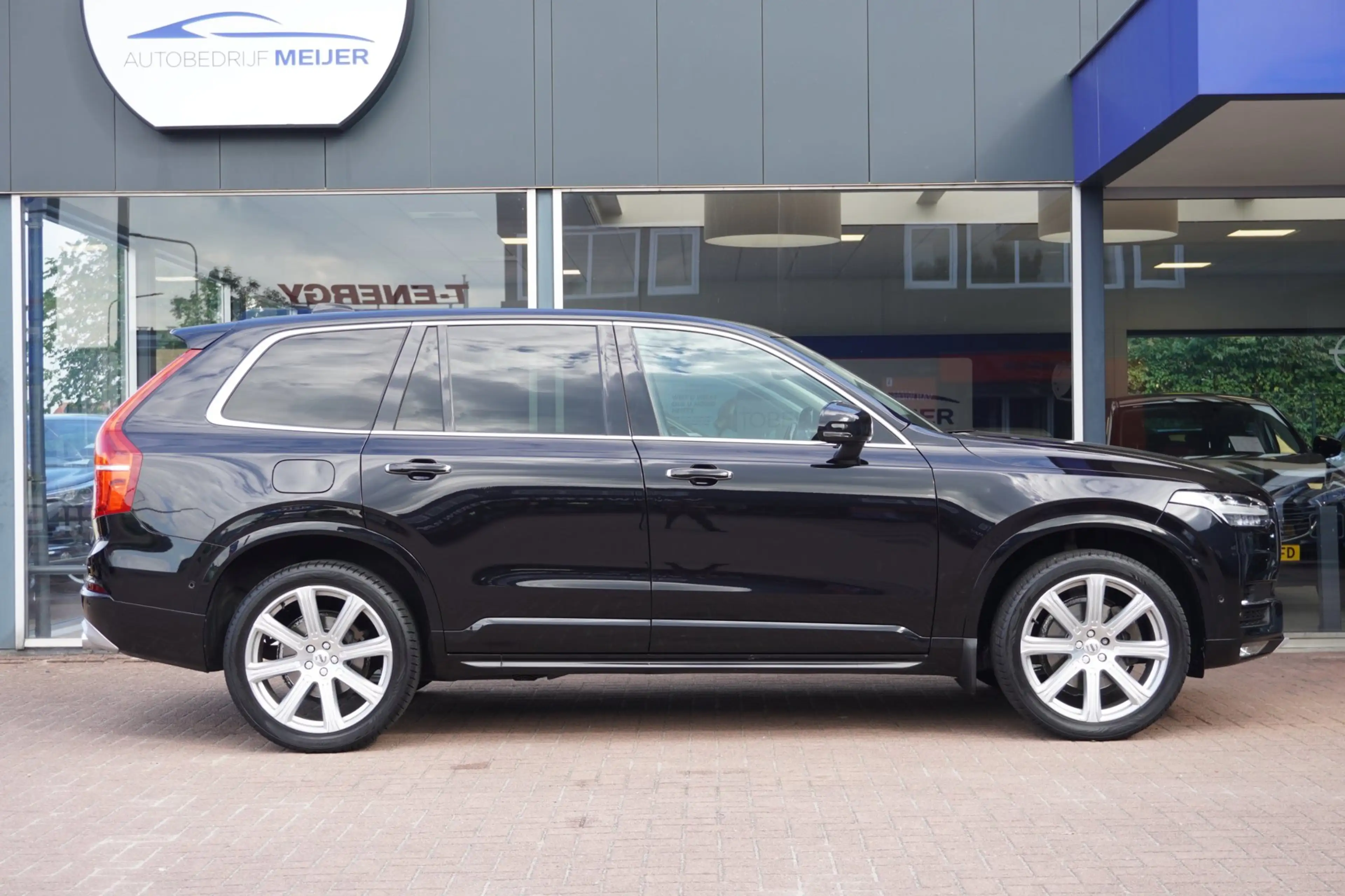 Volvo XC90 2.0 T5 AWD Inscription Automaat | Airco | Navigati — photo 3
