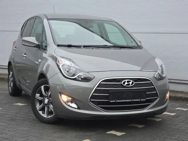 Hyundai iX20 Space (Automatik/Werksgarantie)