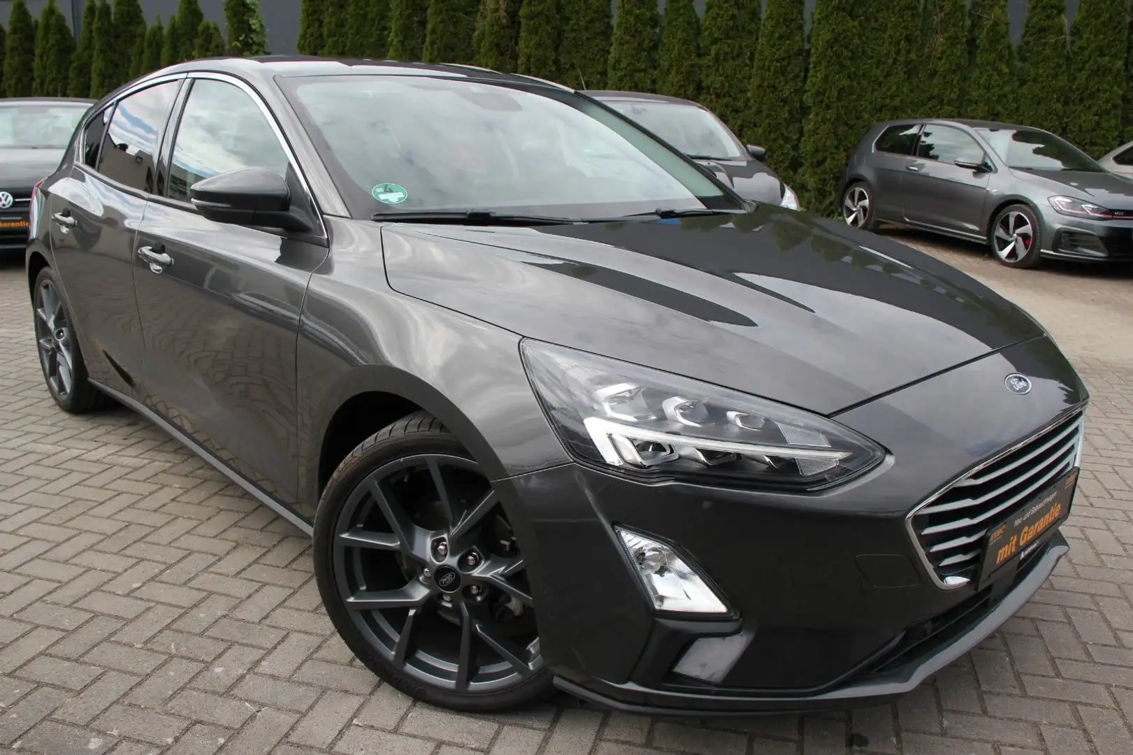 Ford Focus Cool & Connect Navi/Sitzhz/Kamera/LED/19" Gris - 1