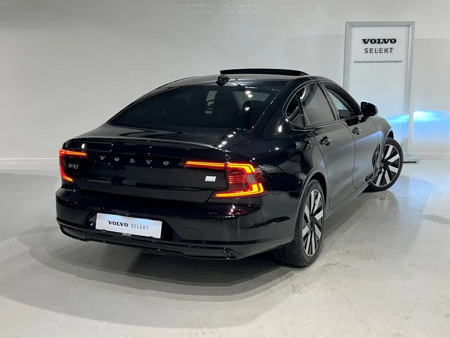 Volvo S90 T8 Recharge Dark Ultimate Long Range Black - 2