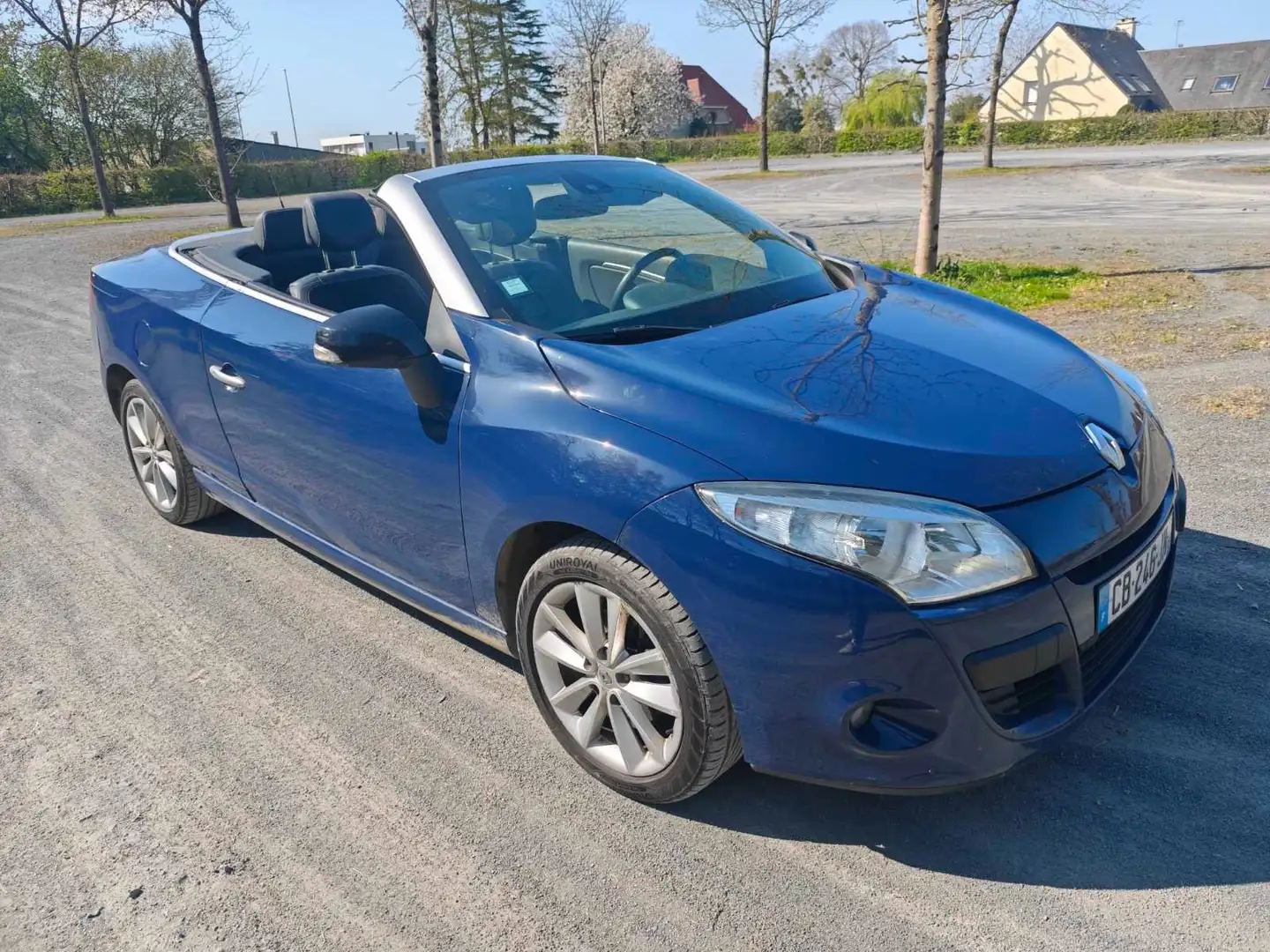 Renault Megane Mégane III CC dCi 110 Bleu - 2