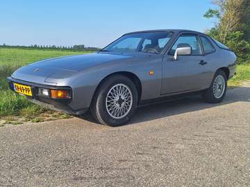 924