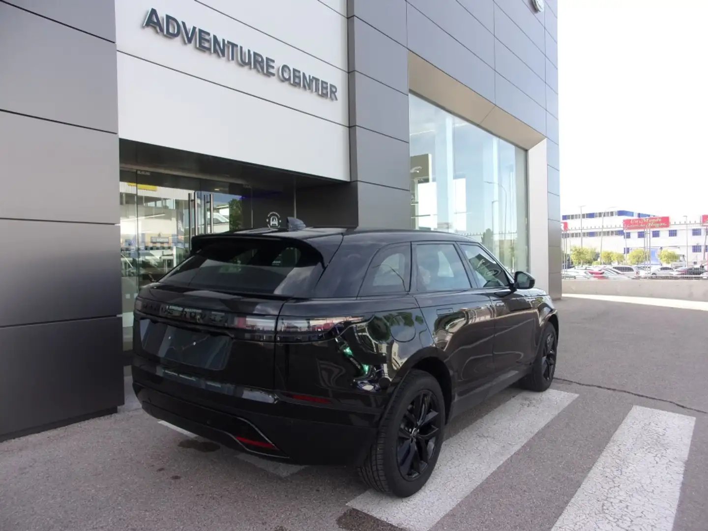 Land Rover Range Rover Velar 2.0 i4 PHEV S 4WD Aut. 404 Noir - 2