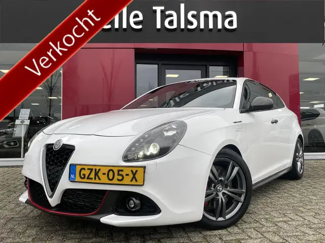 Alfa Romeo Giulietta 1.4 Turbo MultiAir Super | Xenon | Stoelverwarming