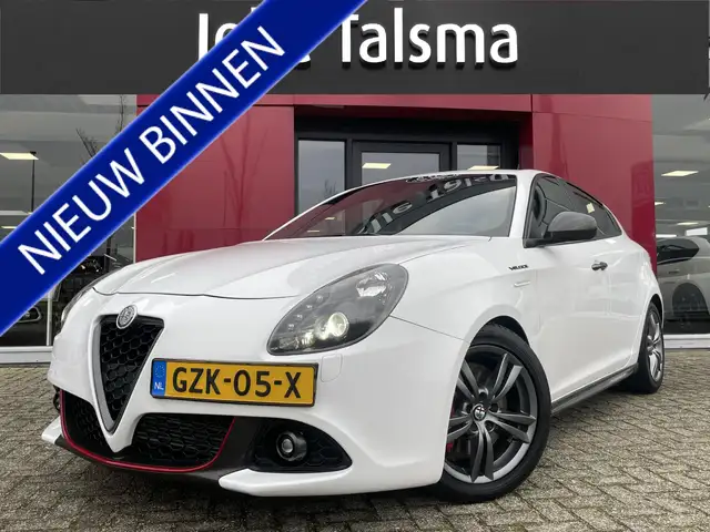 Alfa Romeo Giulietta 1.4 Turbo MultiAir Super | Xenon | Stoelverwarming