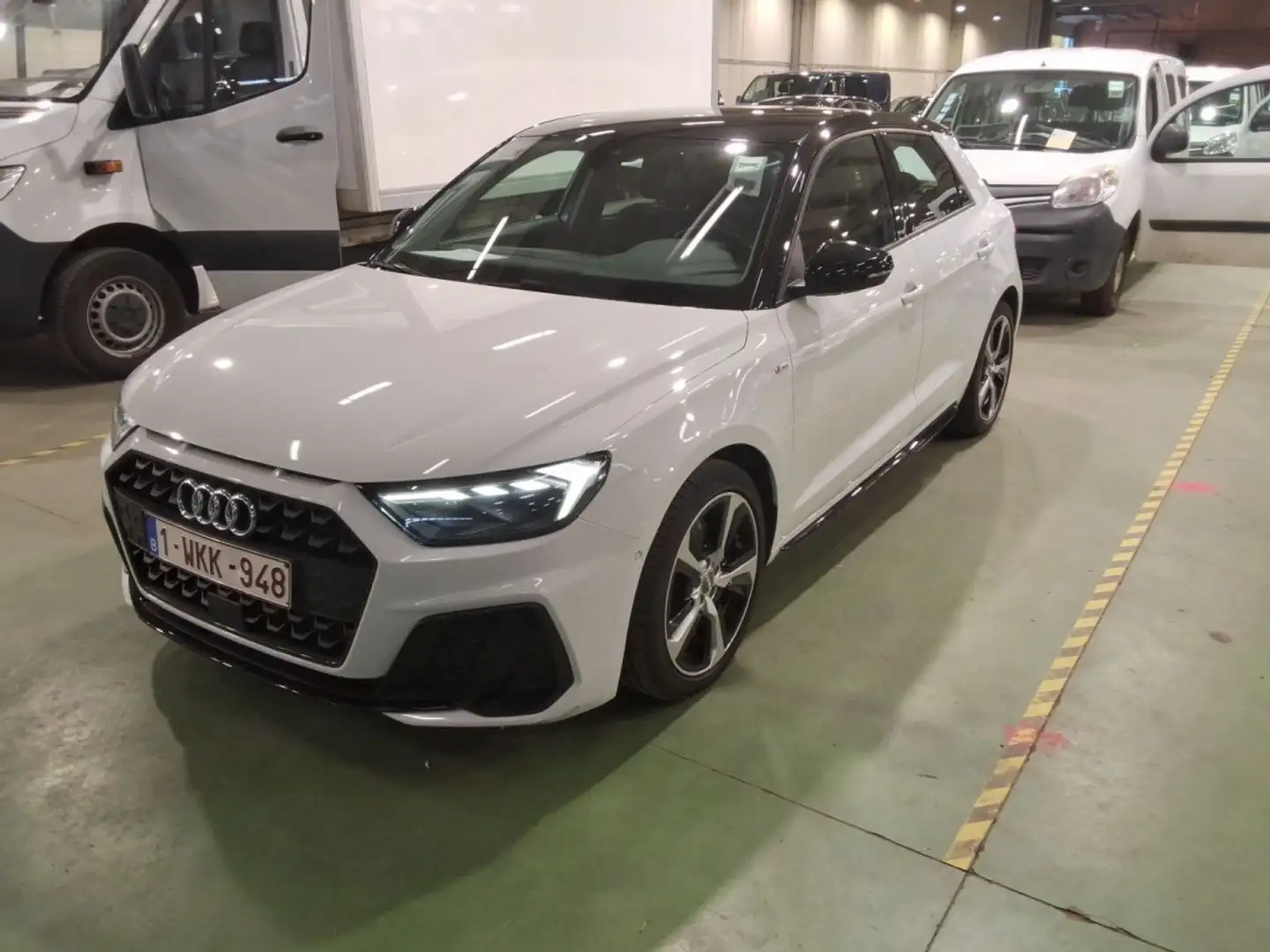 Audi A1 A1 Sportback 35 TFSI S line*RFK*AMBIENT*MATRIX Blanc - 1