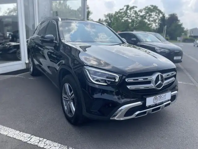 Mercedes-Benz 300 view 3