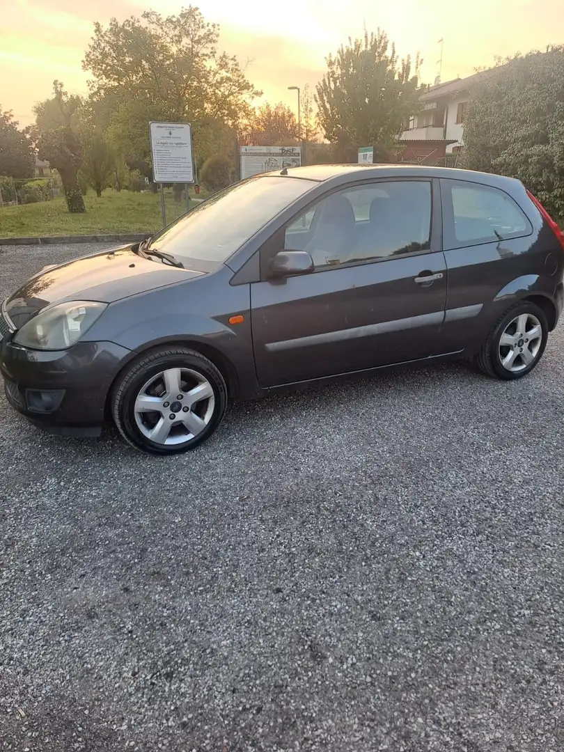 Ford Fiesta 3p 1.4 tdci Titanium - 1