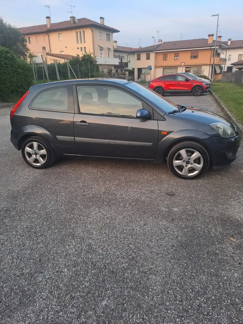Ford Fiesta 3p 1.4 tdci Titanium - 2