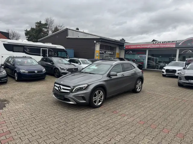 Mercedes-Benz GLA 220 CDI AUTOMATIK Navi Anh.Kpl. LED Bi Xenon