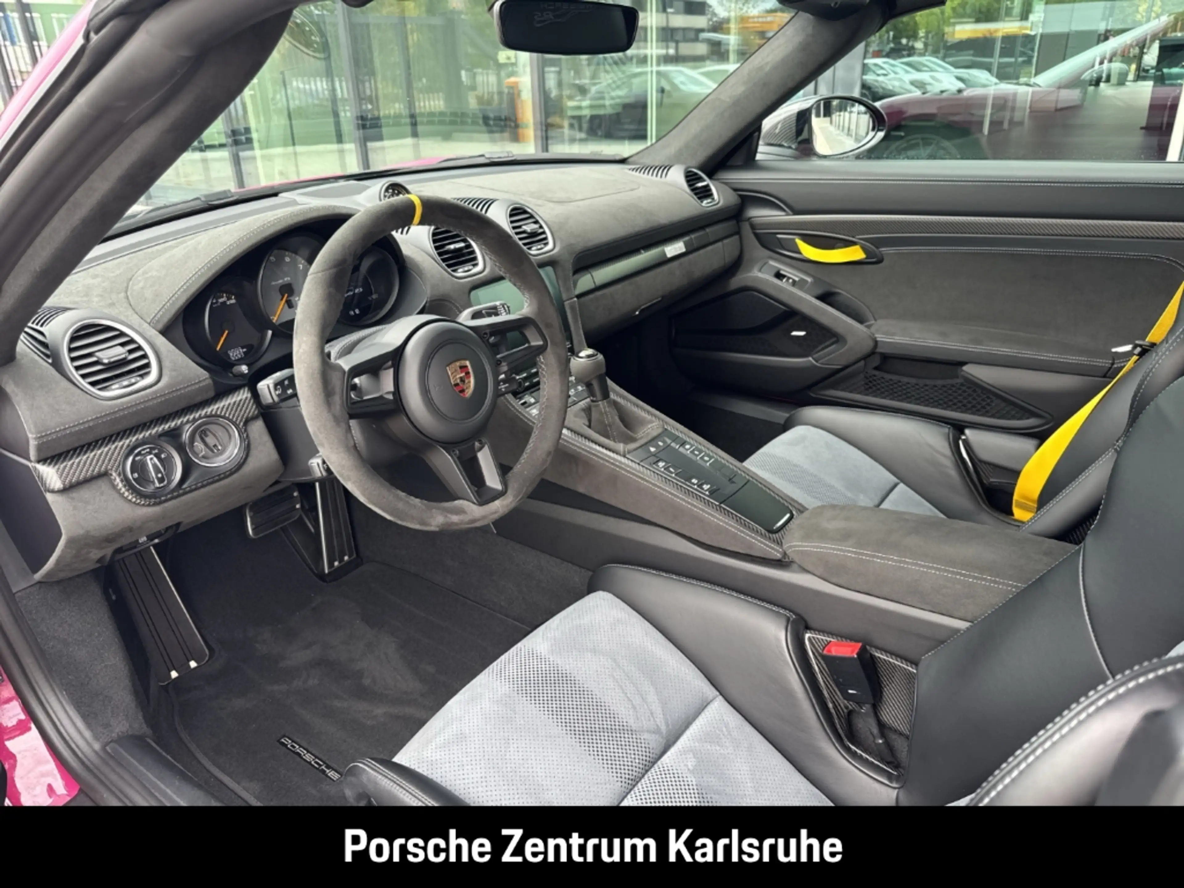 Porsche 718 Spyder RS — photo 14
