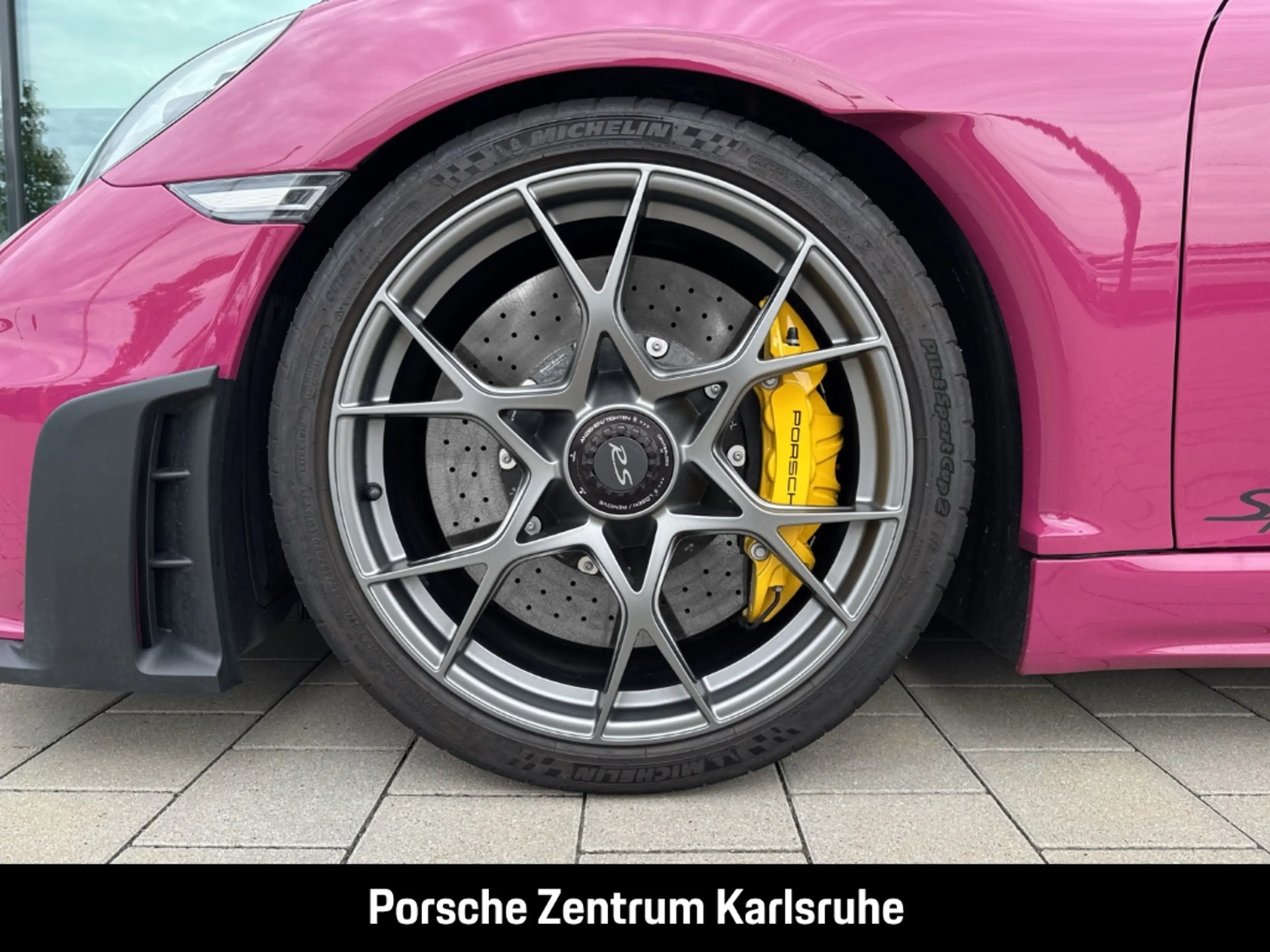 Porsche 718 Spyder RS — photo 8